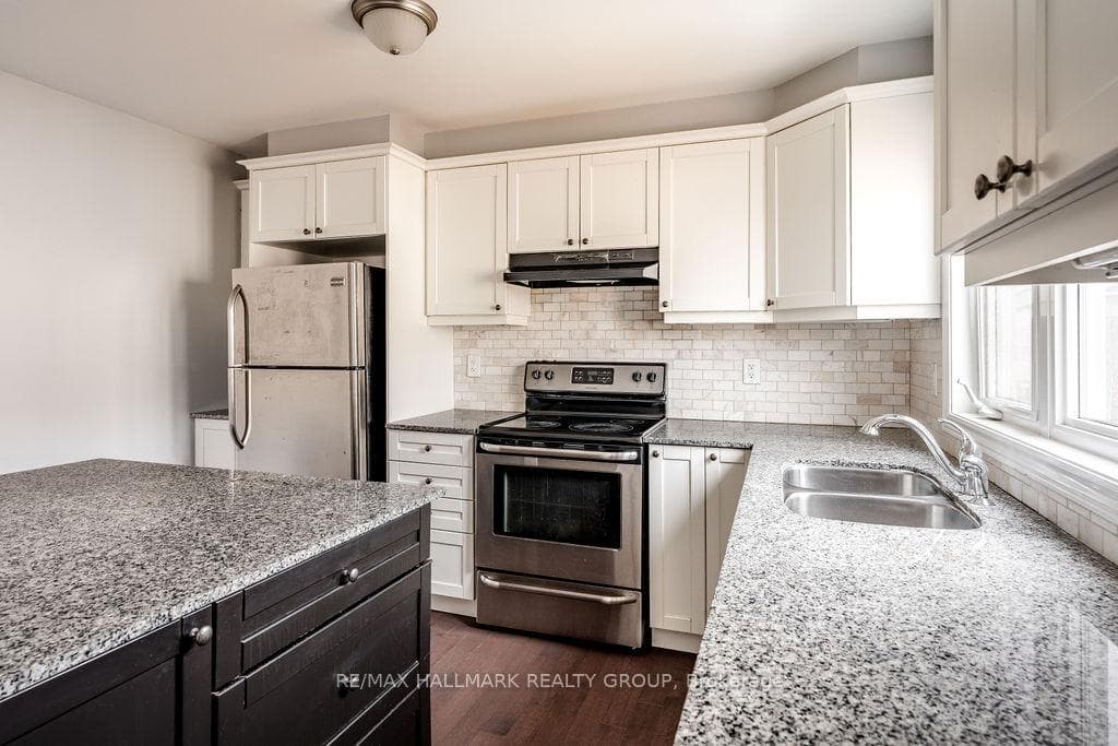 502 Coldwater Crescent photo 10