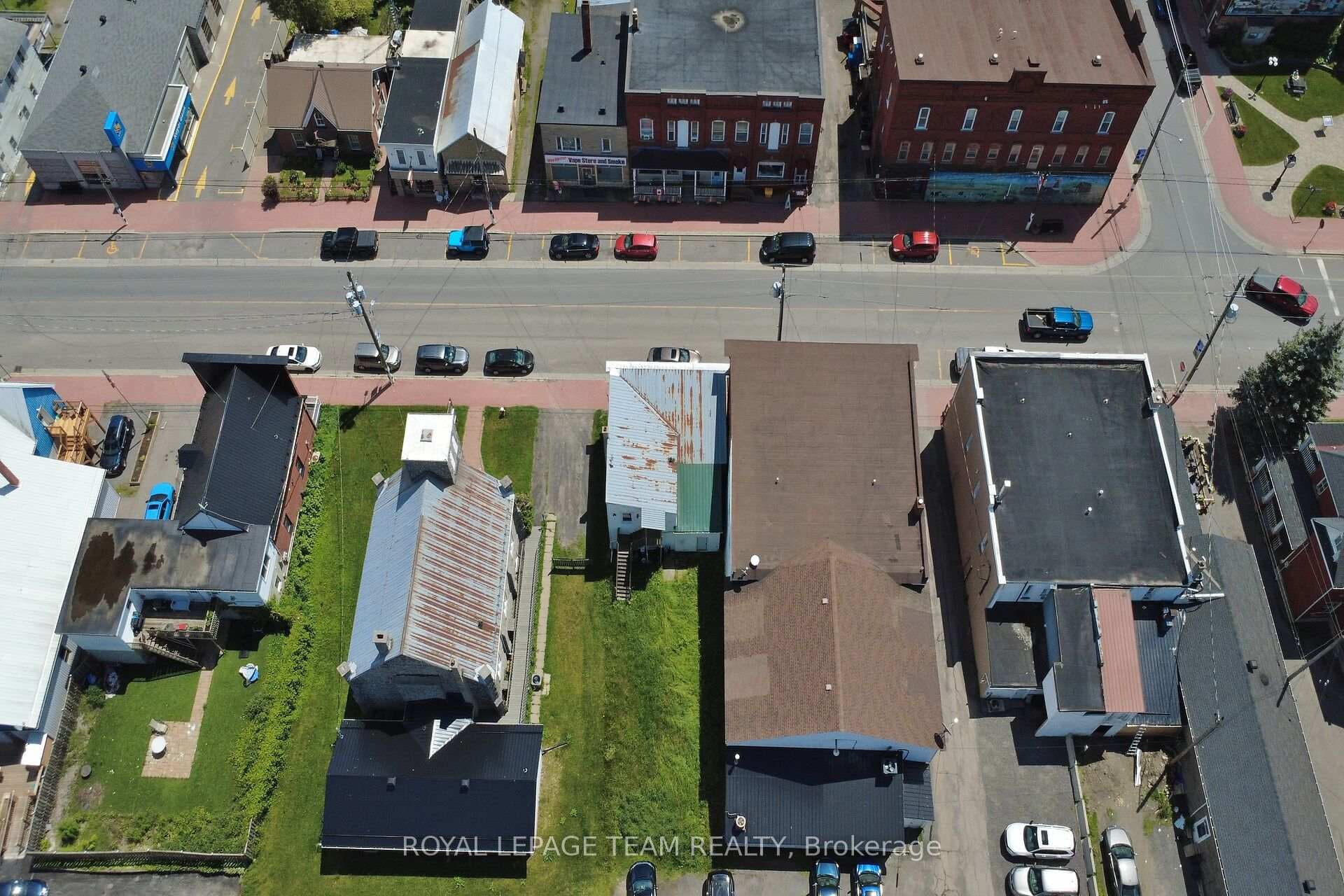 490 Main Street photo 35