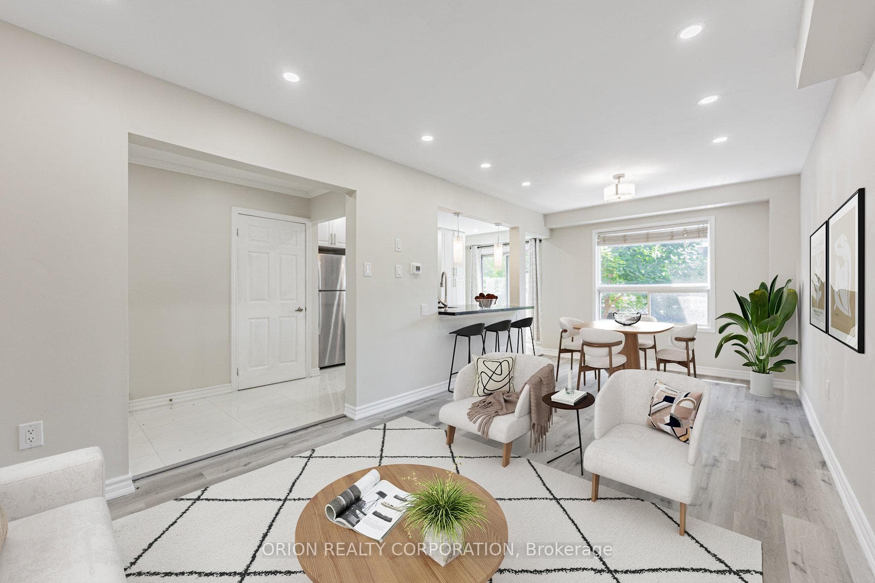 16 Fry Crescent photo 7