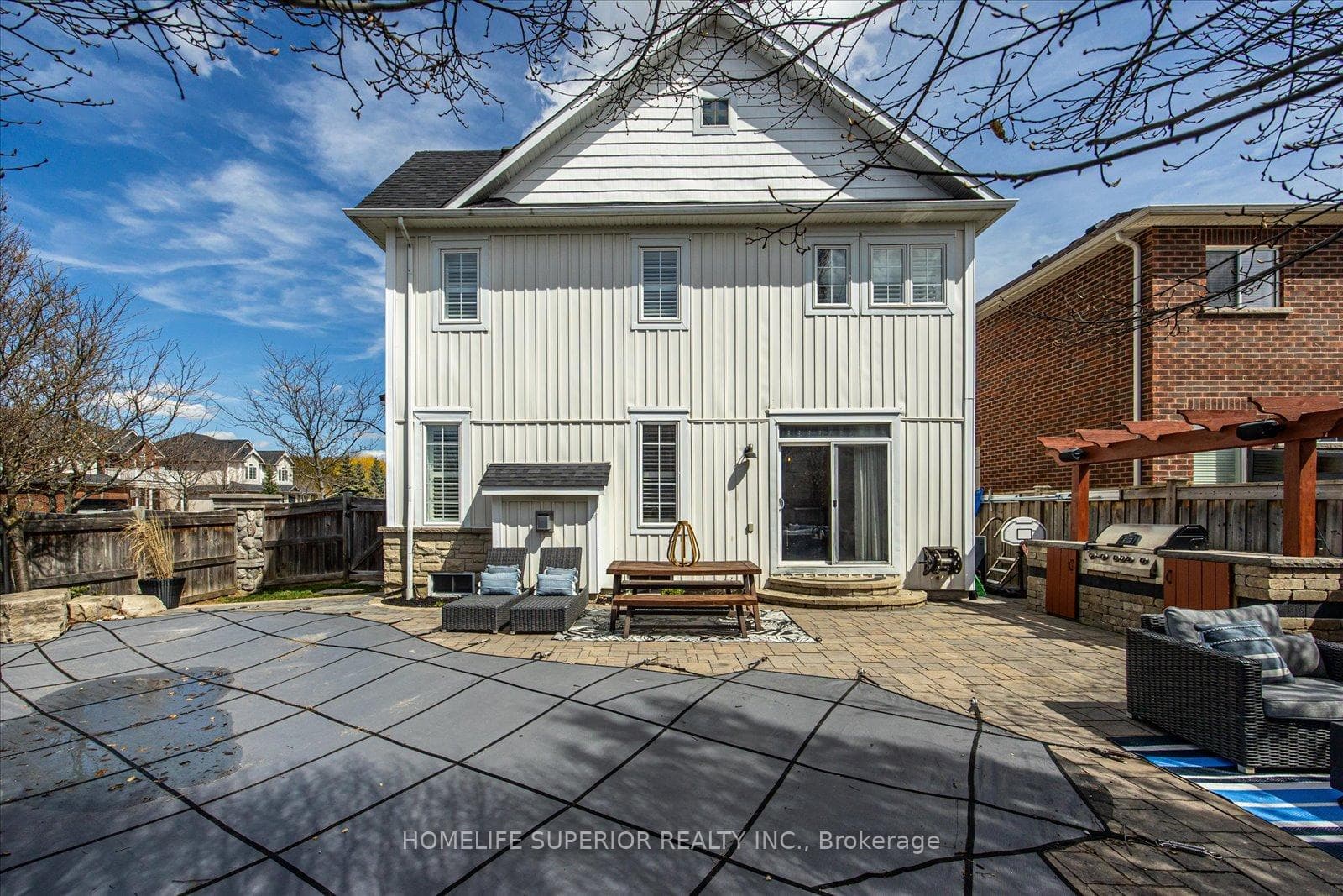 2 Rockland Crescent photo 40