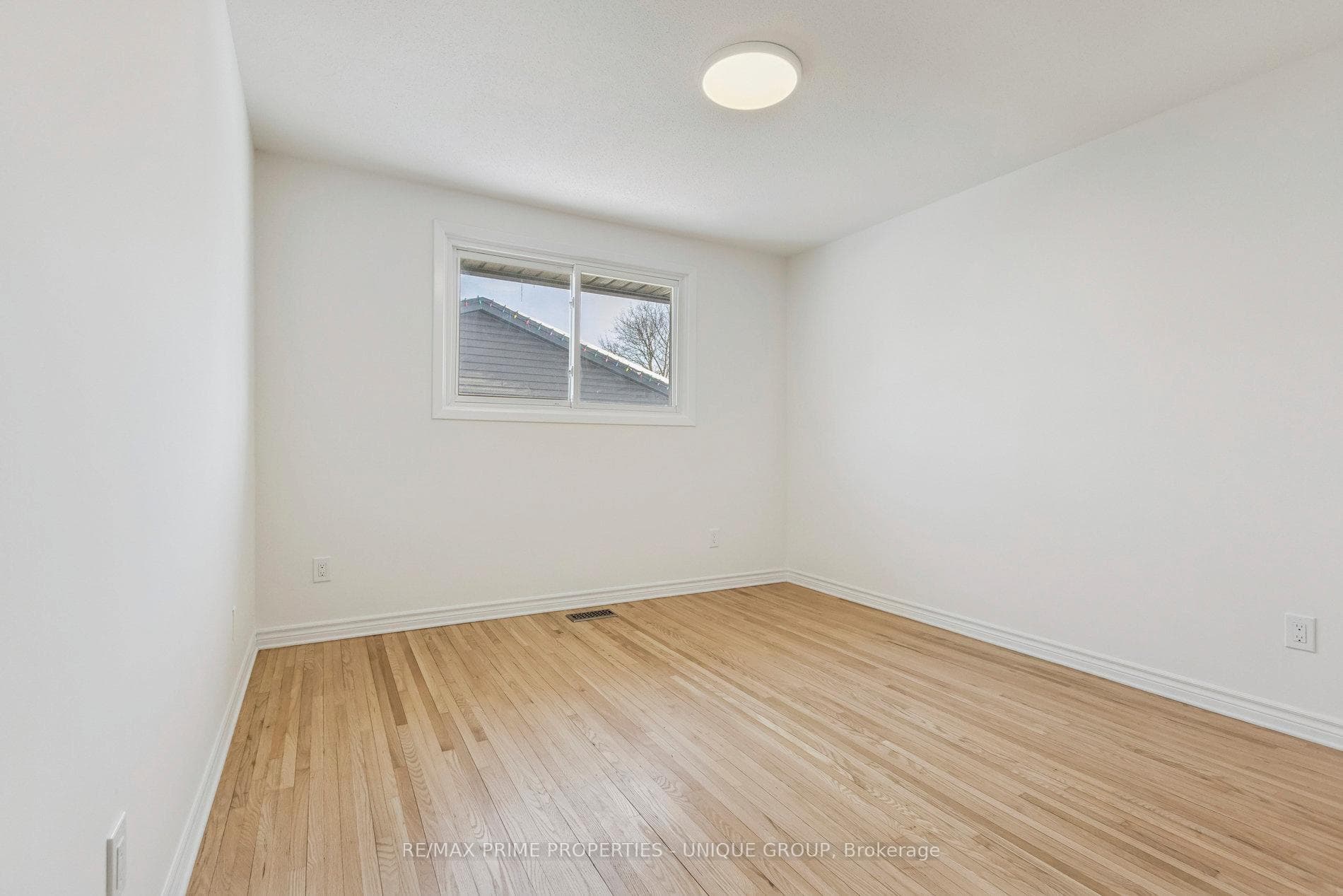 520 Teakwood Drive photo 16