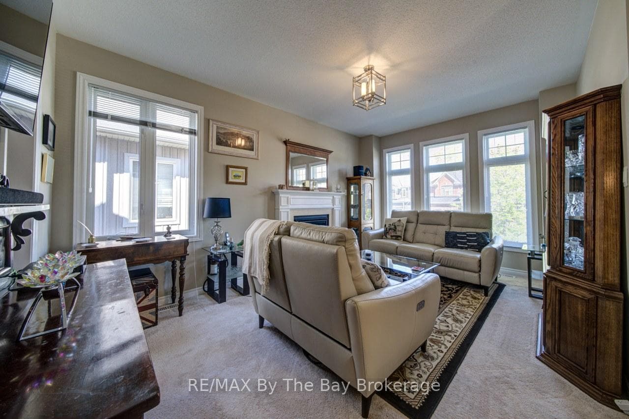 100 ALLEGRA Drive photo 7