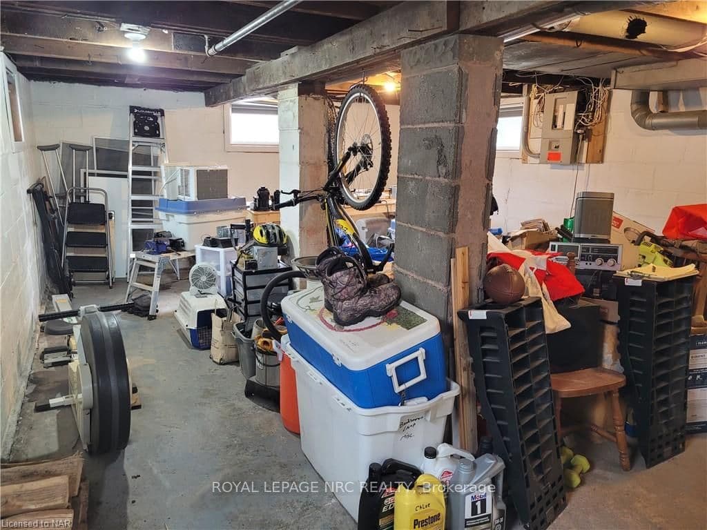 11 ALBINA Street photo 25