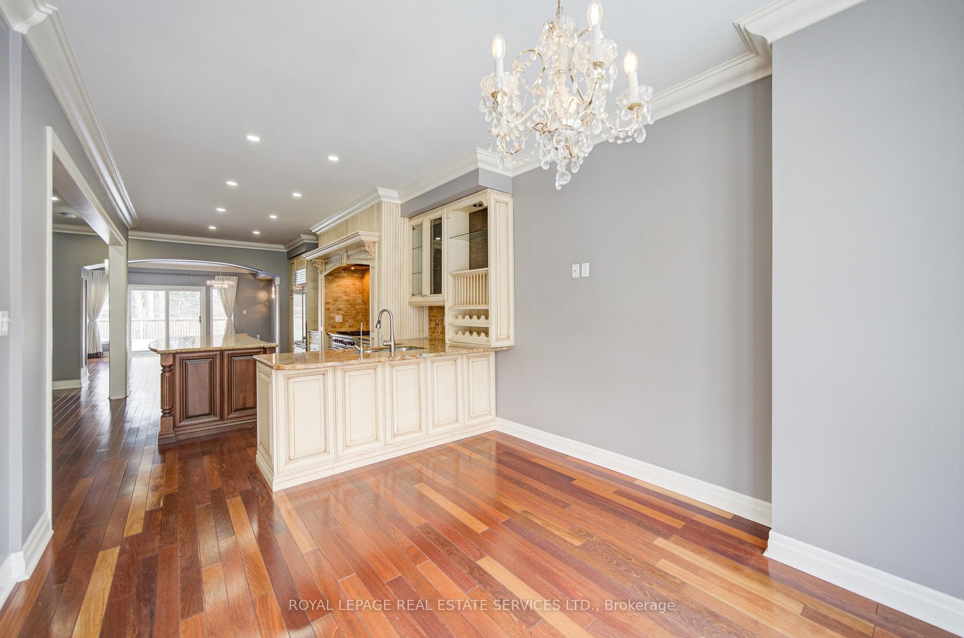 115 St. Lawrence Drive photo 10