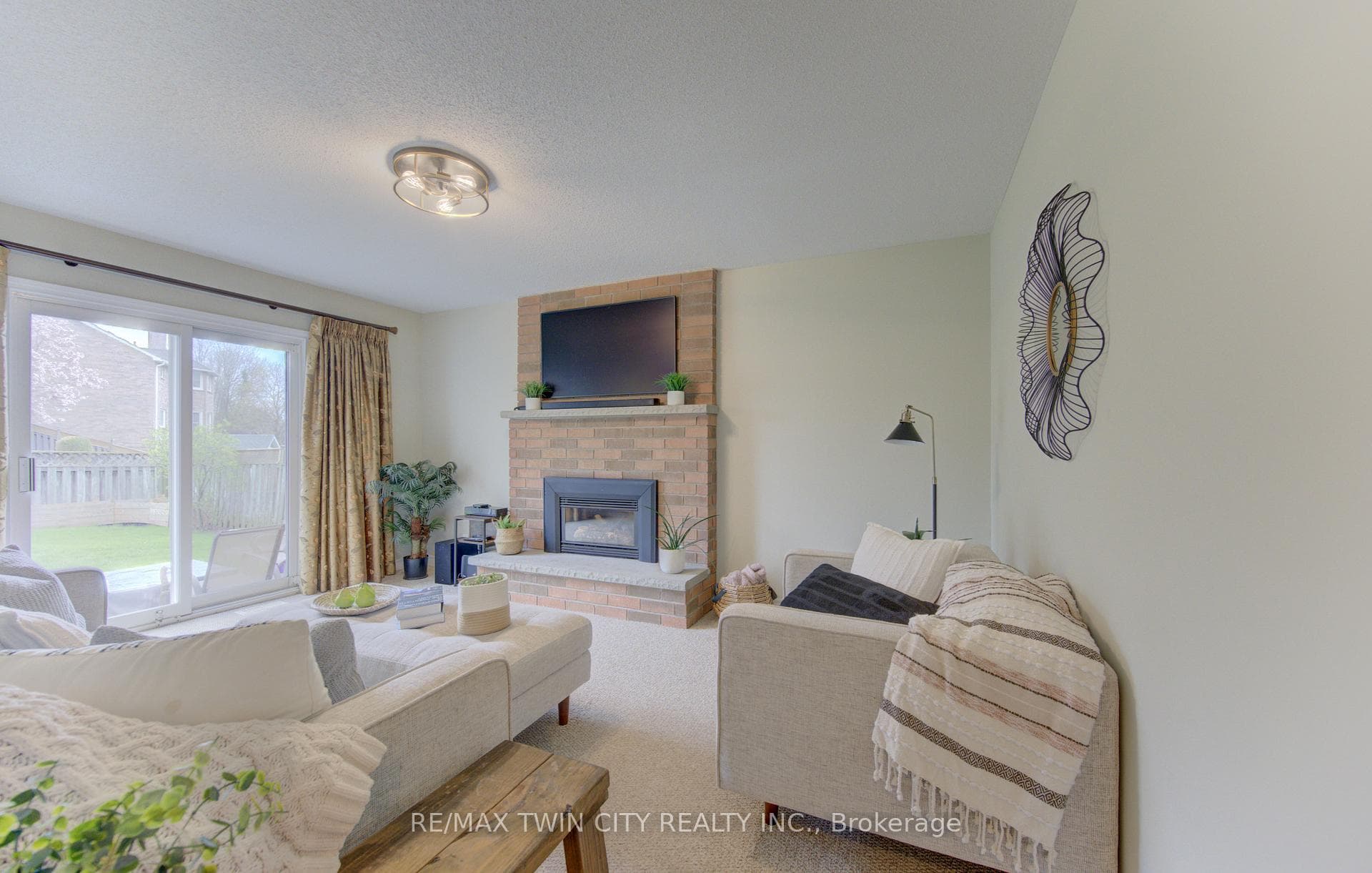 159 Burnett Avenue photo 20