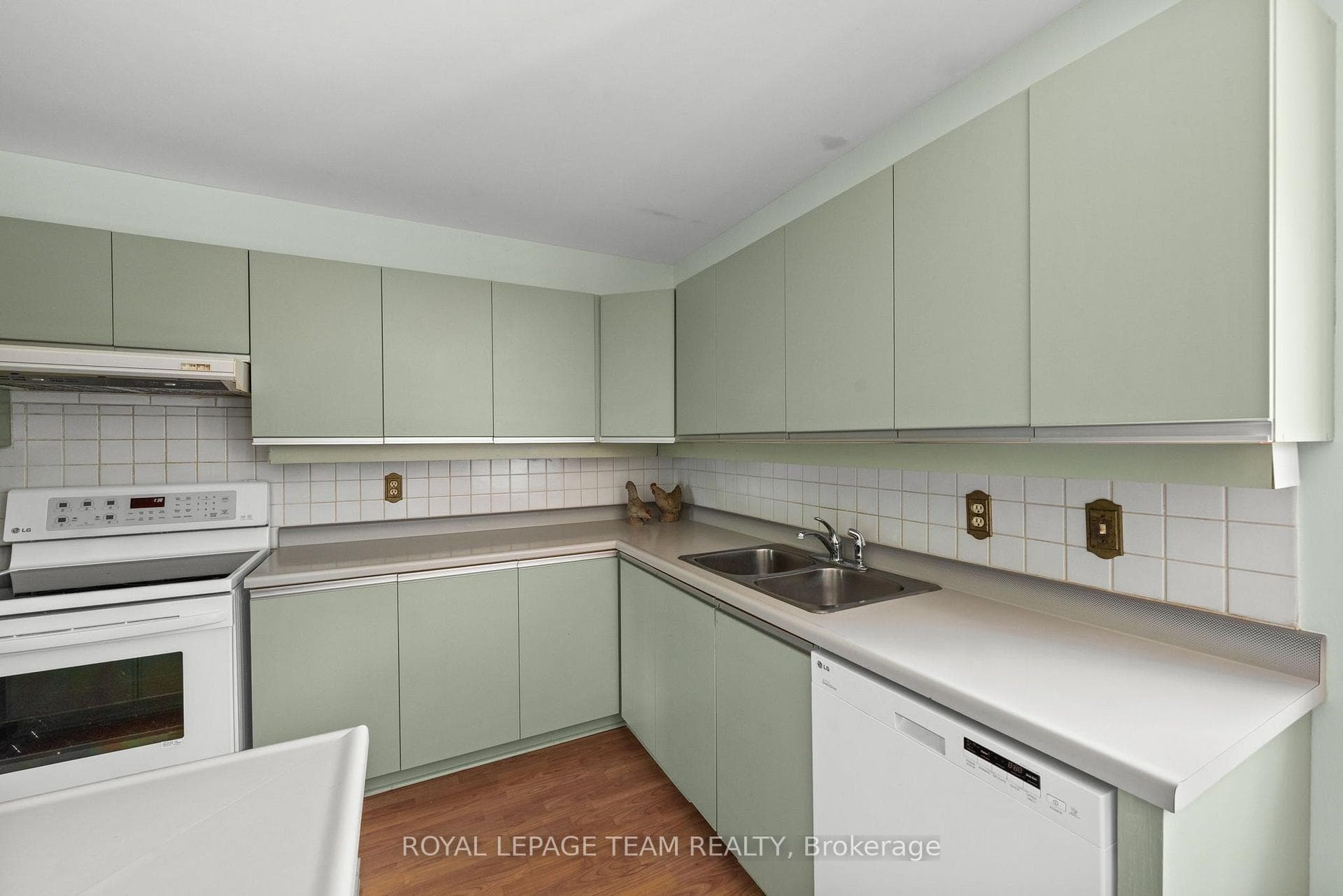 9123 Mcarton Road photo 12
