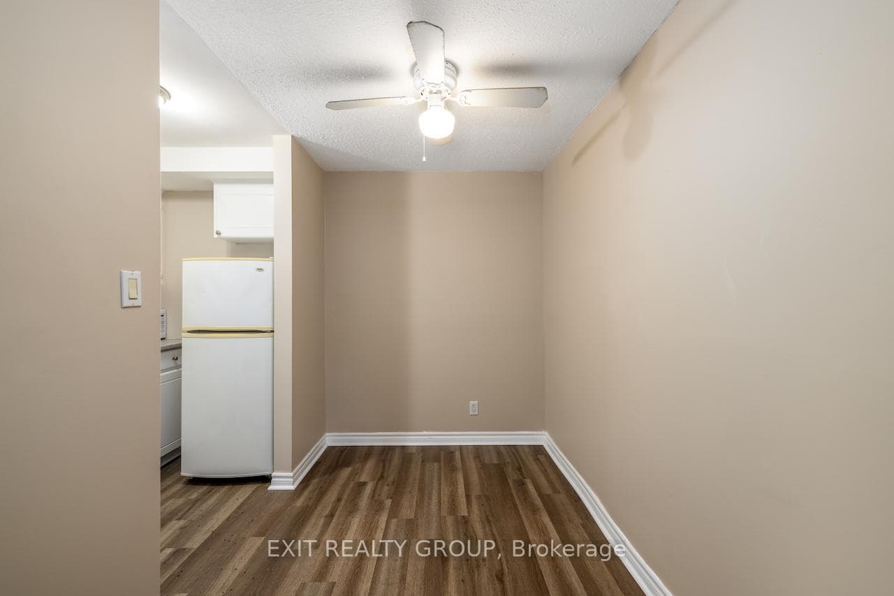 25 College Street Unit 103 photo 11