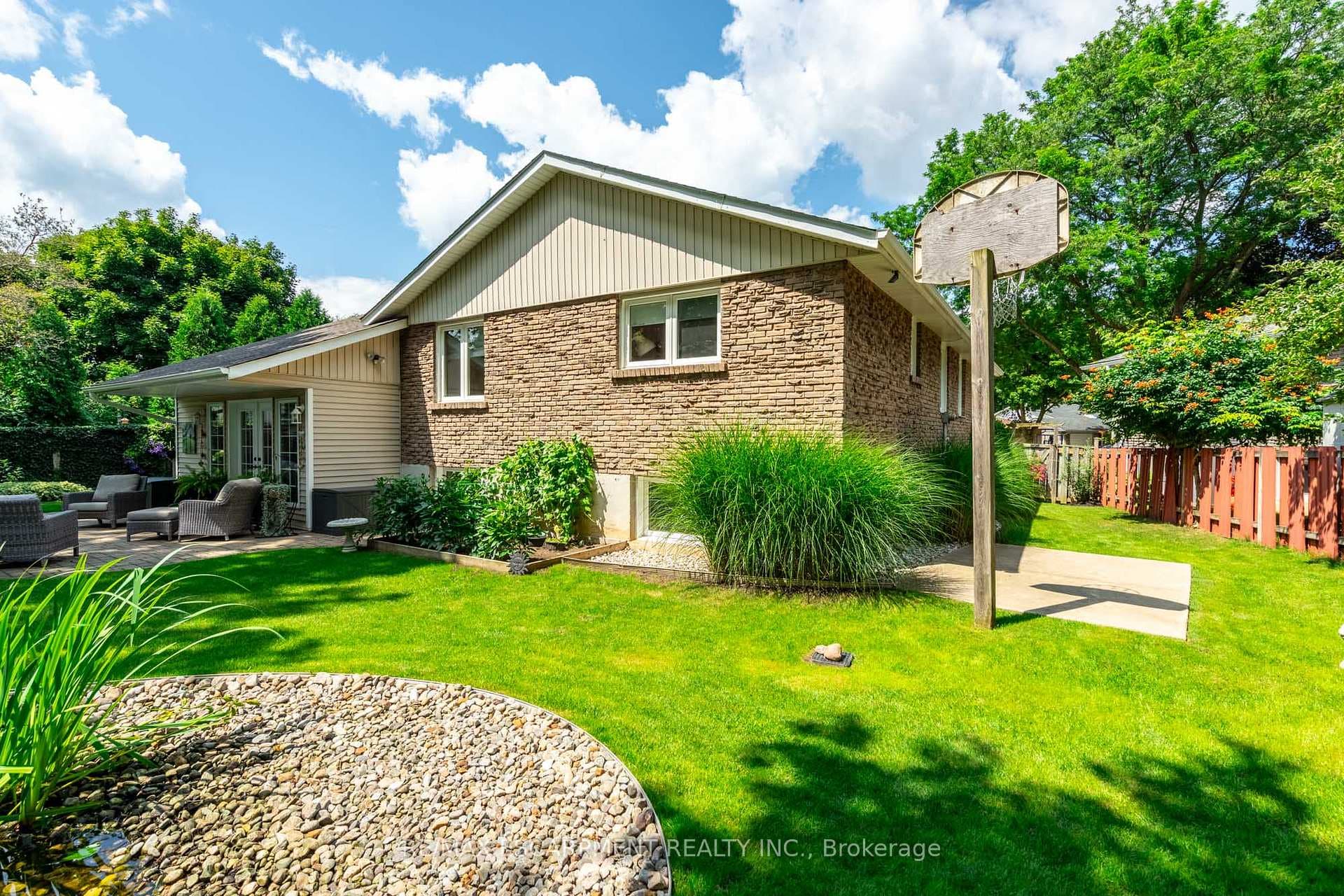 63 FORESTGATE Drive photo 38