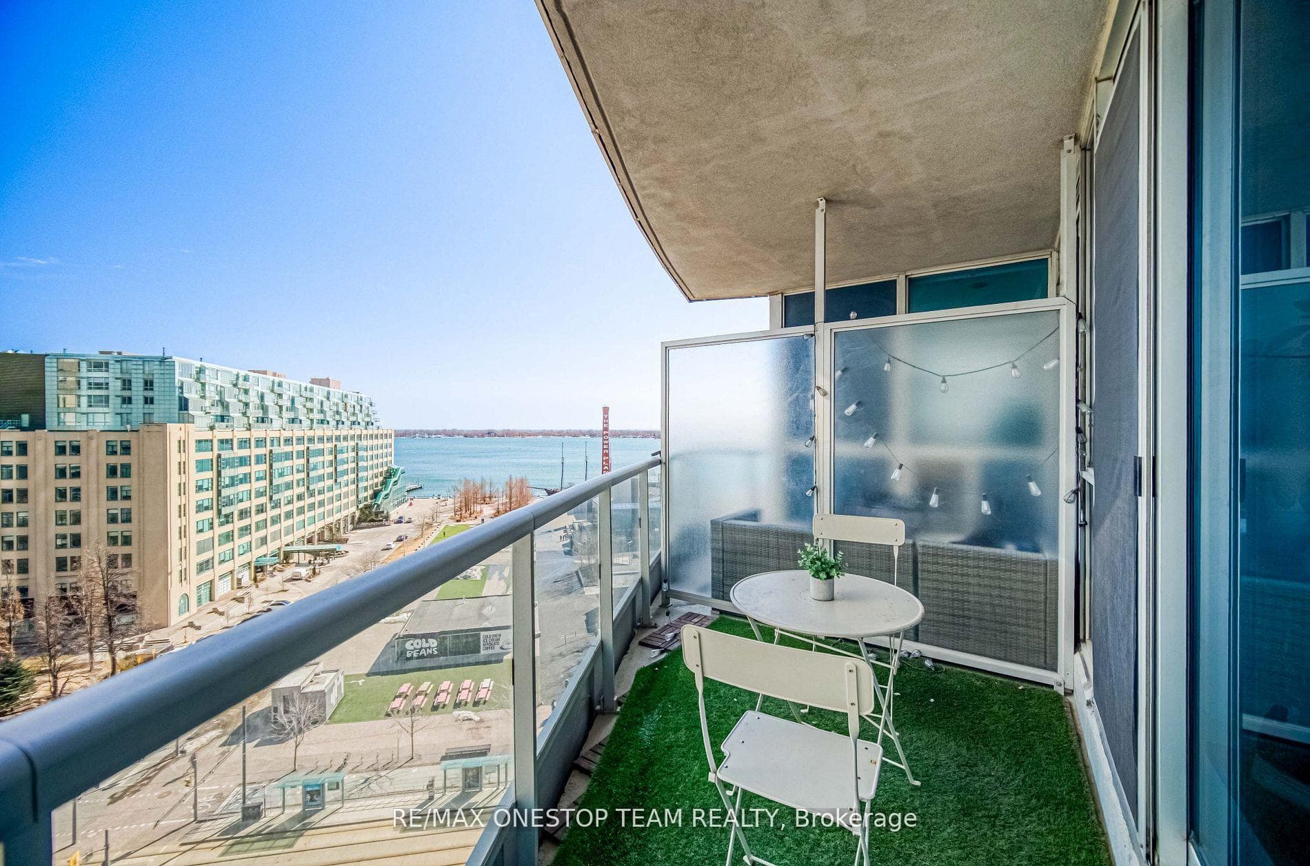 218 Queens Quay Unit 1002 photo 26