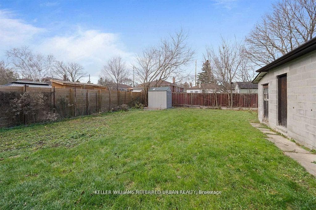 86 Morgan Avenue Unit Lower photo 15