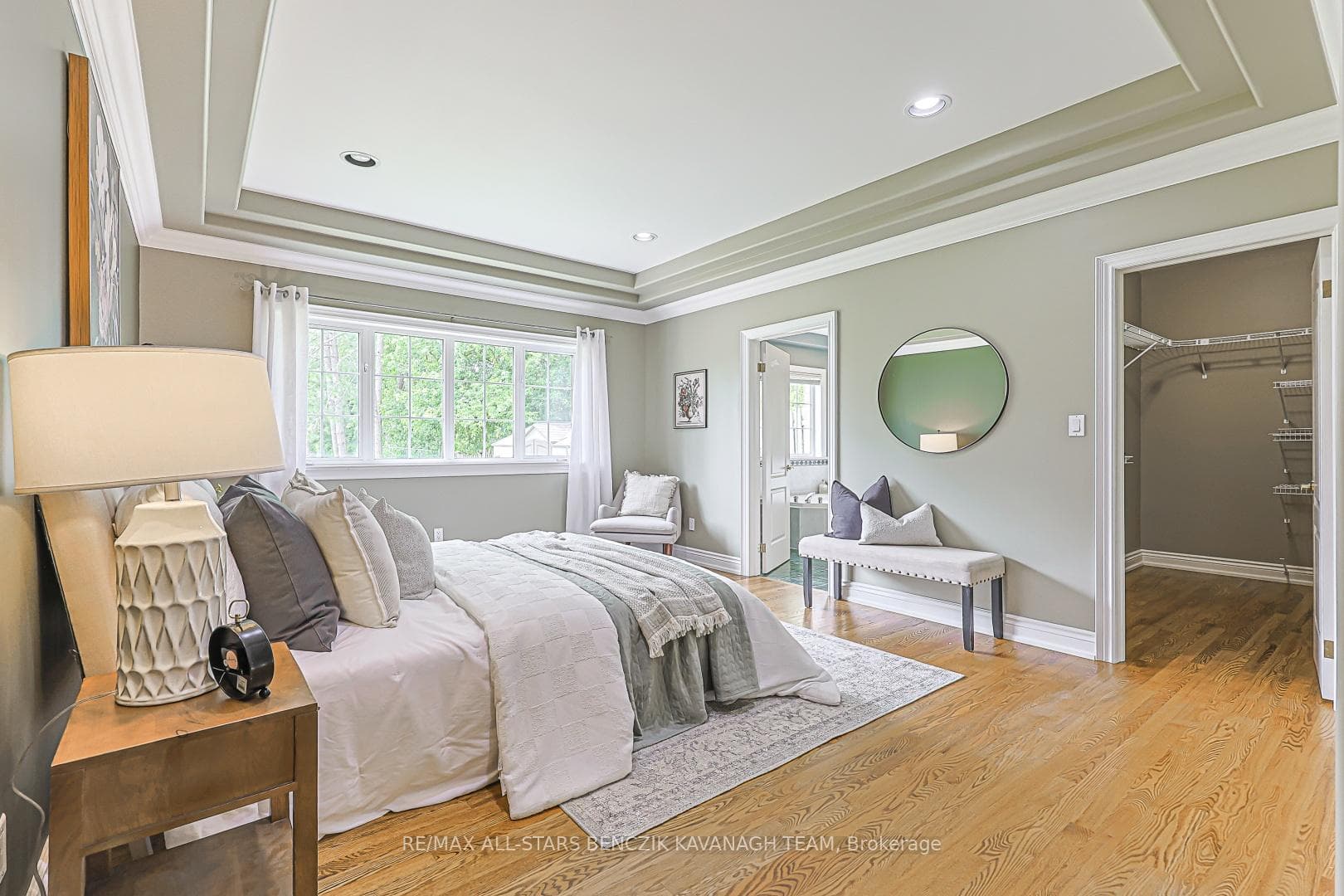 5633 Lakeshore Road photo 14