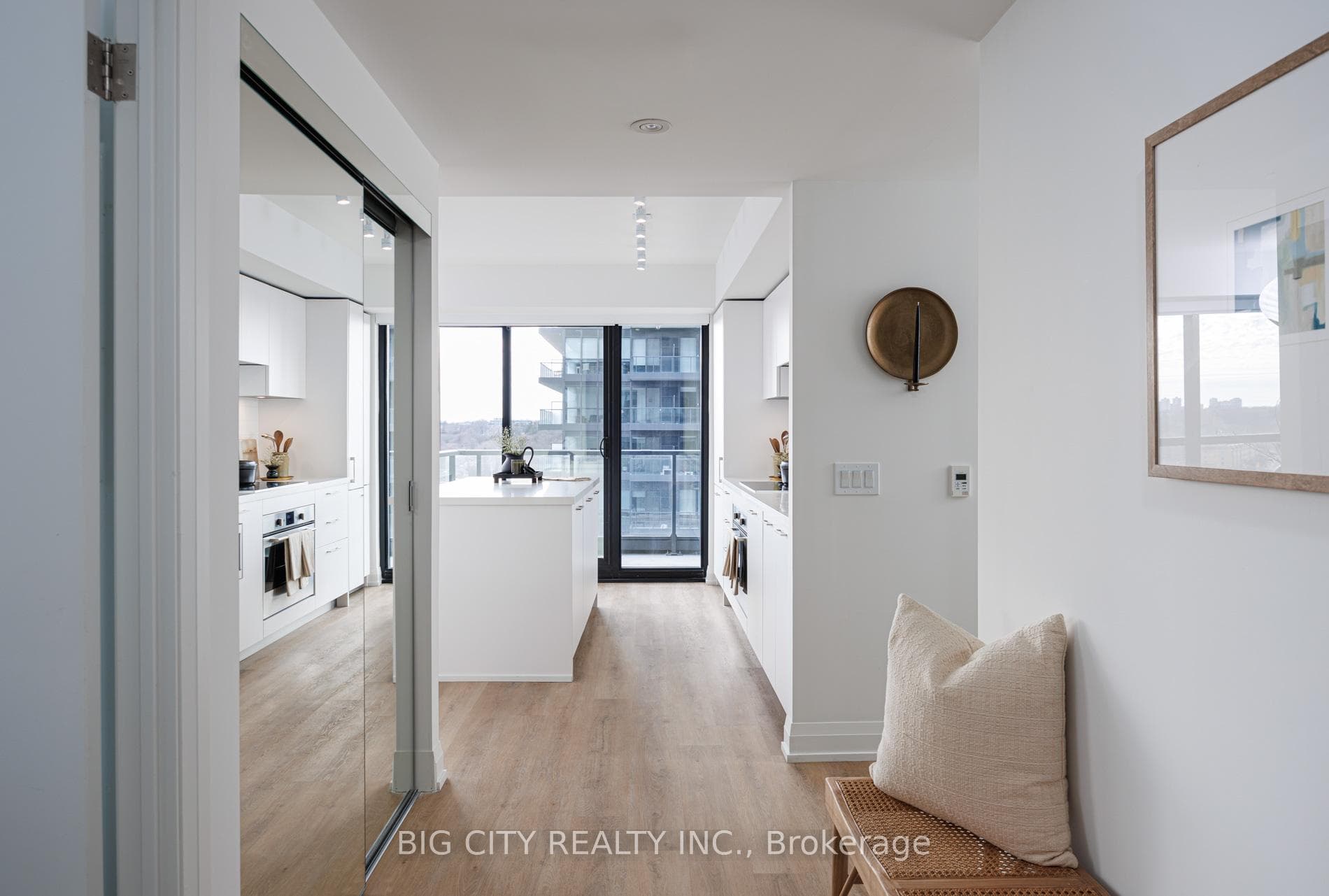 36 Brentcliffe Road Unit 1411 photo 3