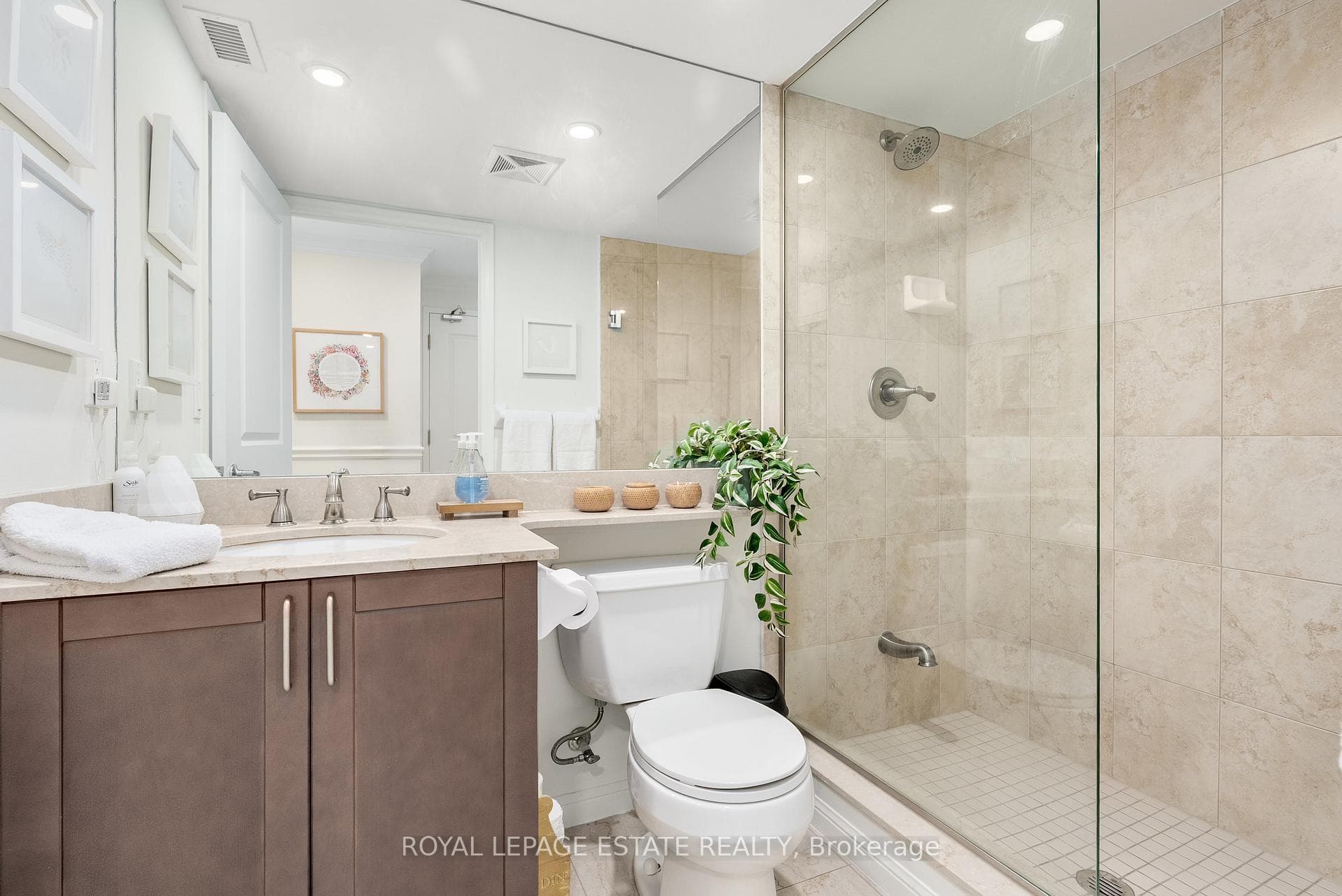 900 Mount Pleasant Road Unit 313 photo 6