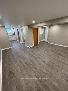 131 John Street photo 5