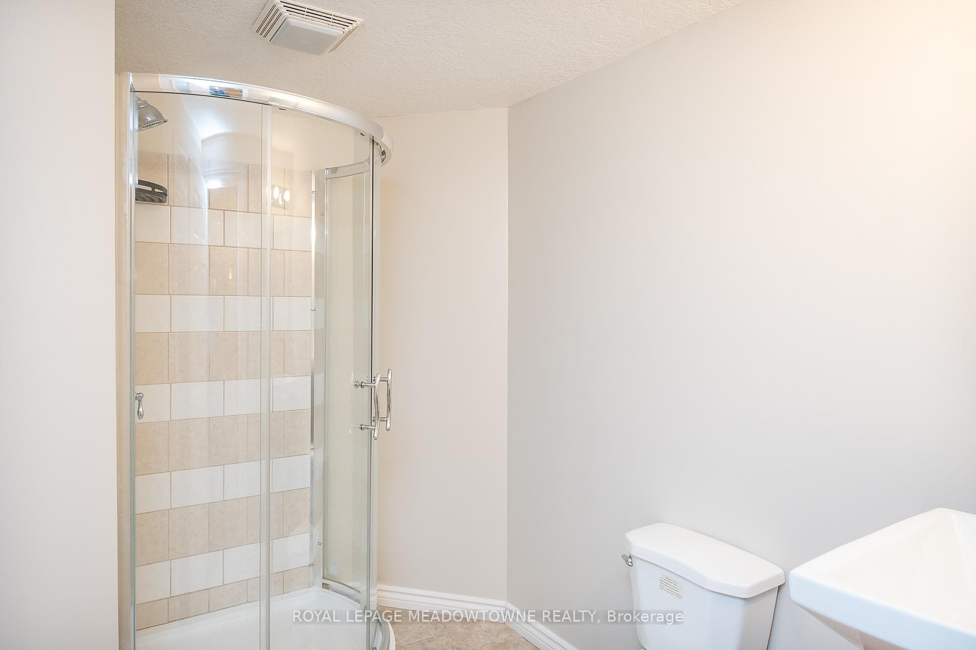 Extra 3 piece bath