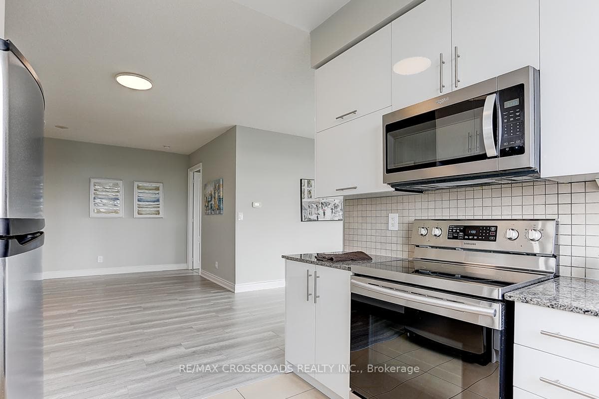 60 South Town Centre Boulevard Unit 1616 photo 27