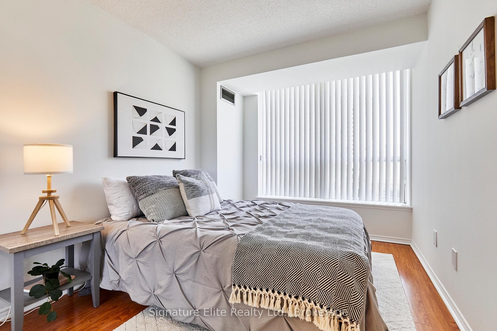 410 Mclevin Avenue Unit 407 photo 18
