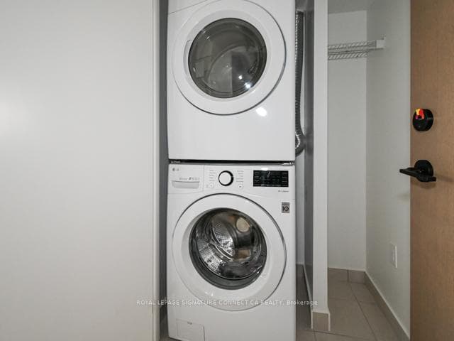 225 Sumach Street Unit 710 photo 14