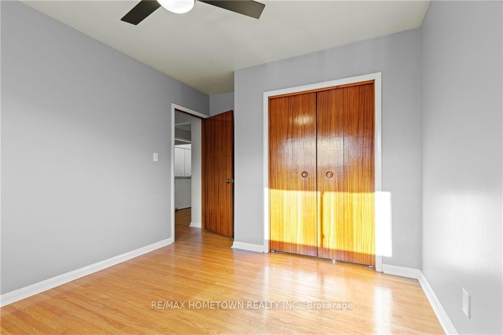 22 STANLEY Crescent photo 6