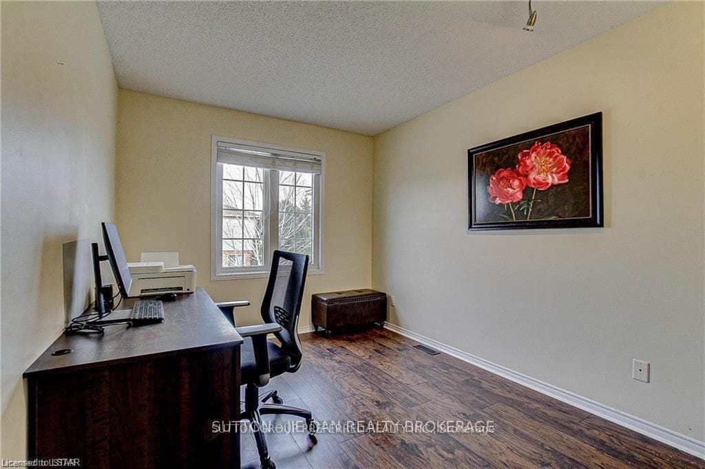 320 AMBLESIDE Drive Unit 40 photo 20