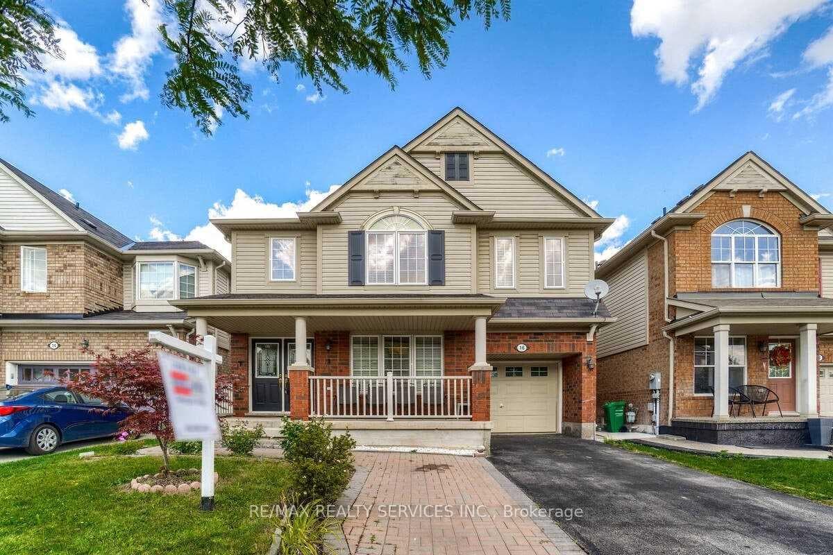 16 Ollie Avenue photo 1