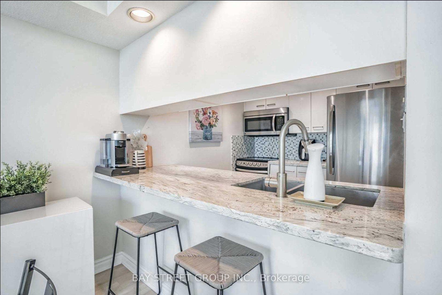38 Elm Street Unit 3302 photo 10