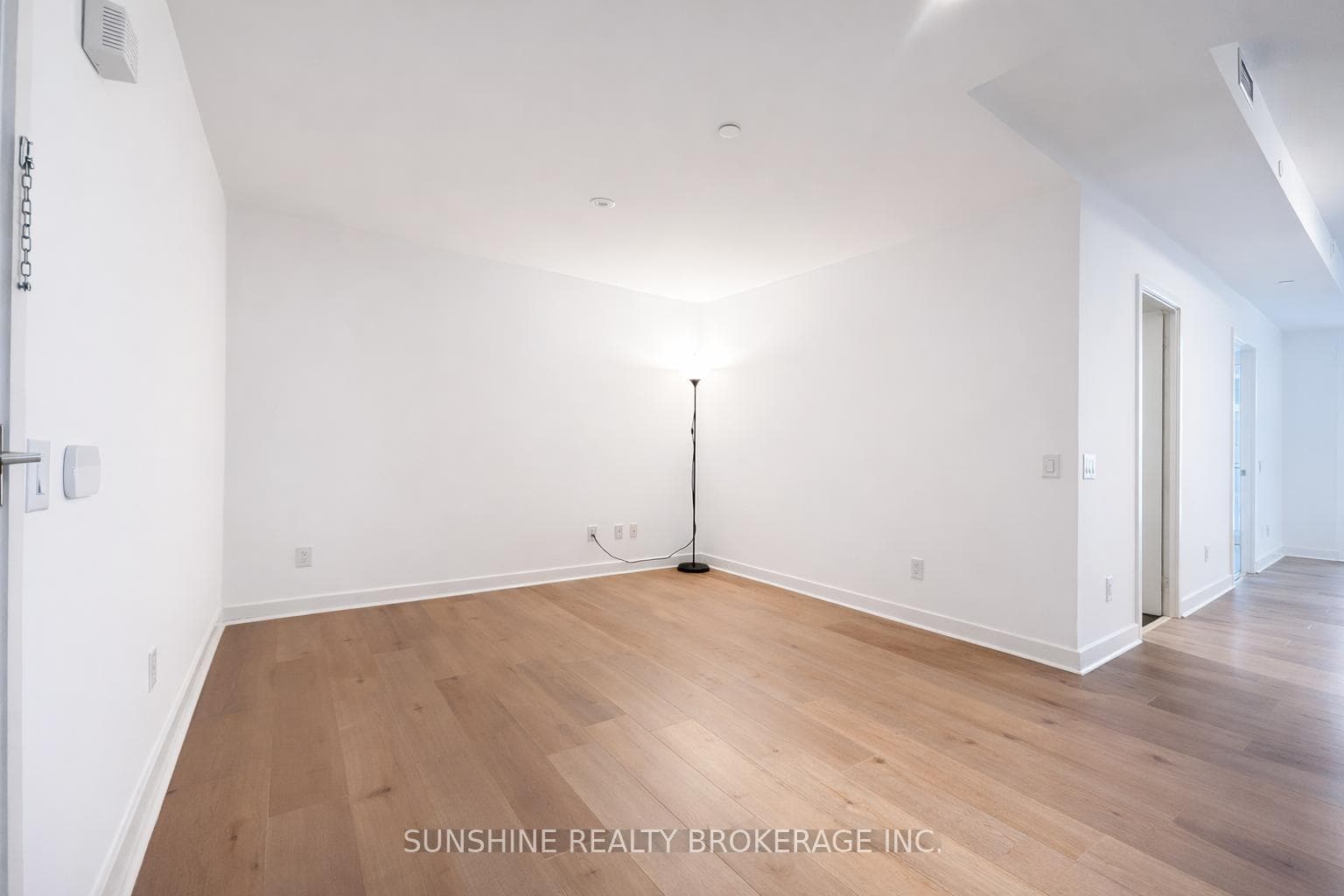 72 Esther Shiner Boulevard Unit 223 photo 8