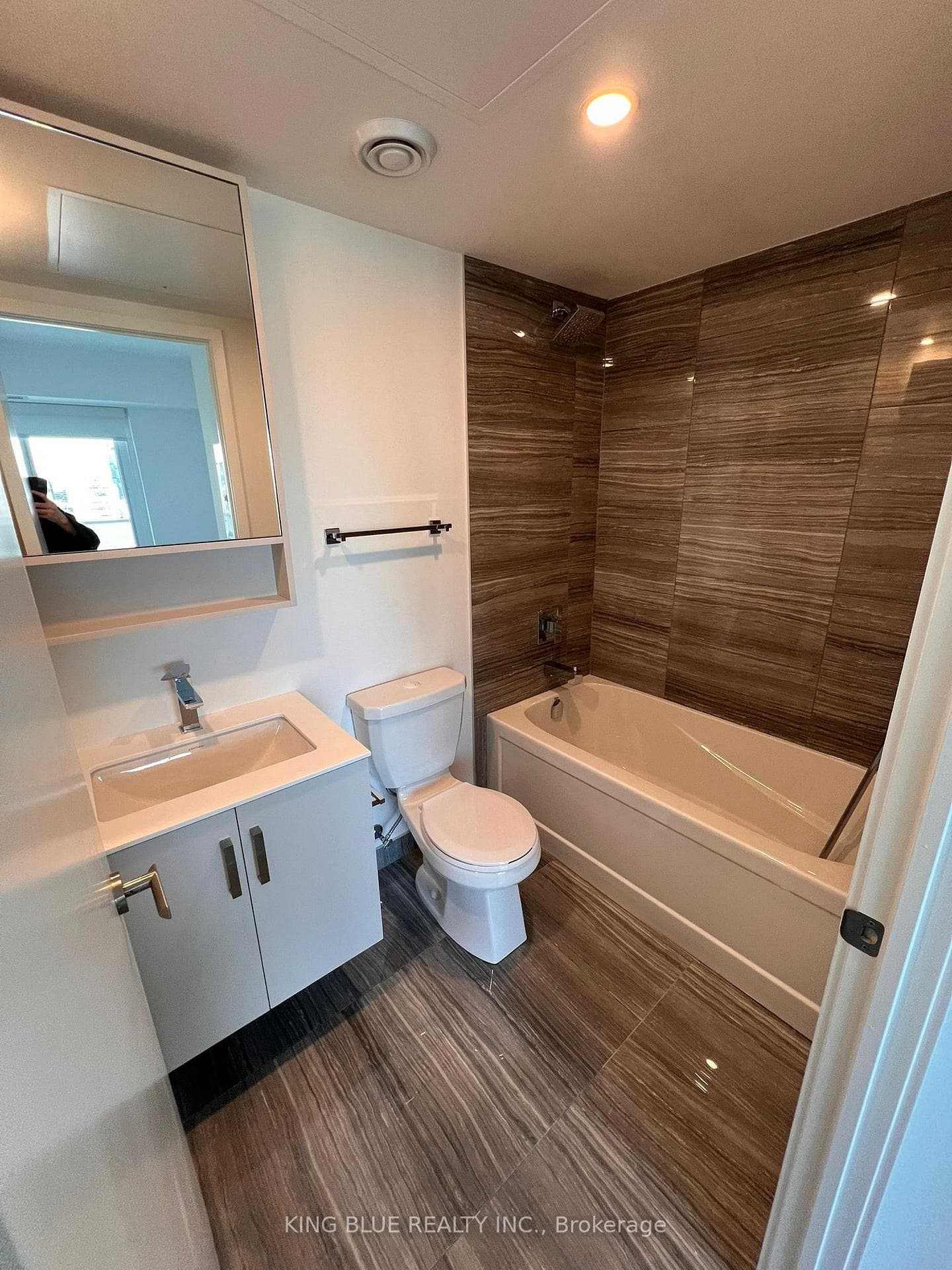 2nd bathroom