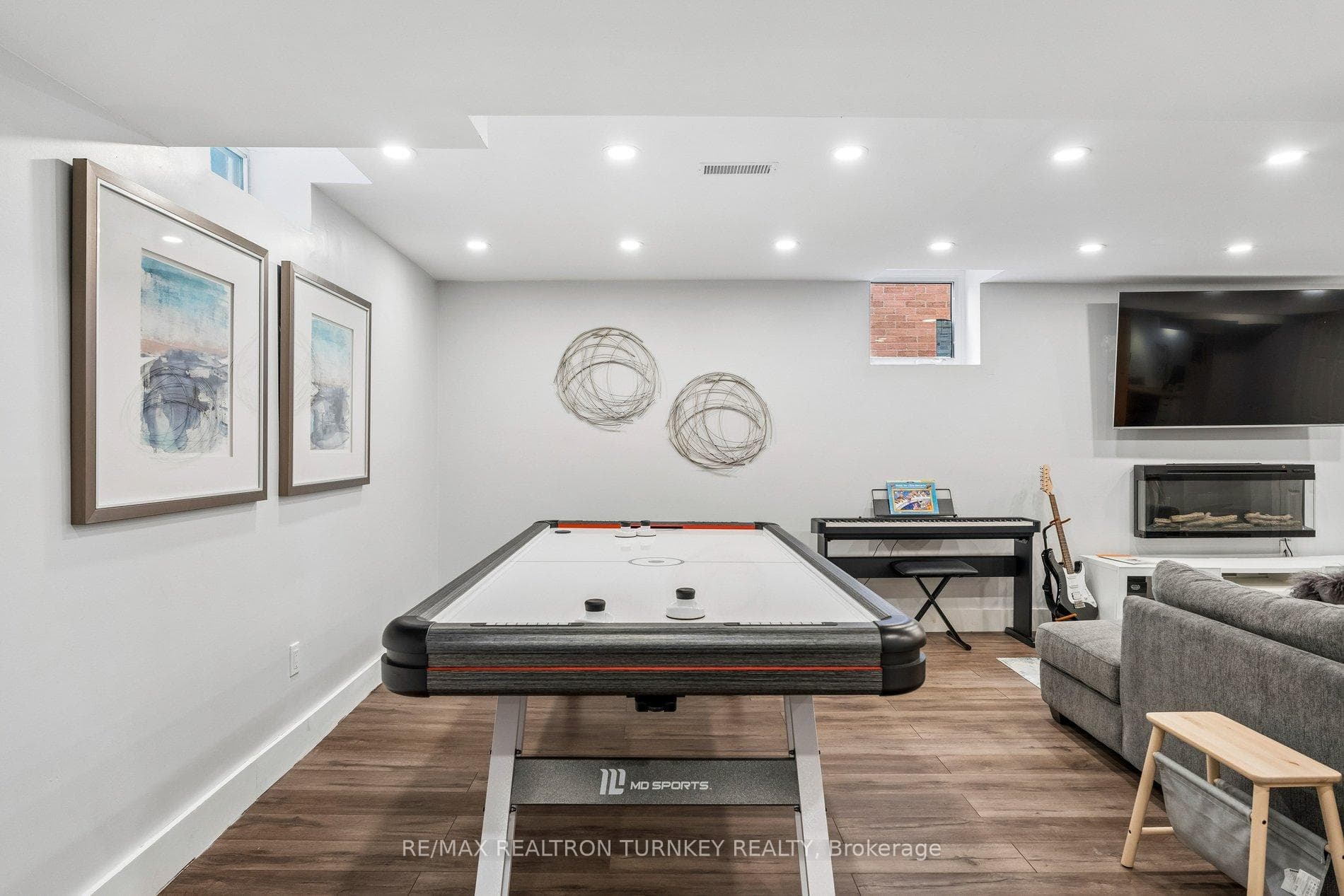 Games Room with Pot Lights