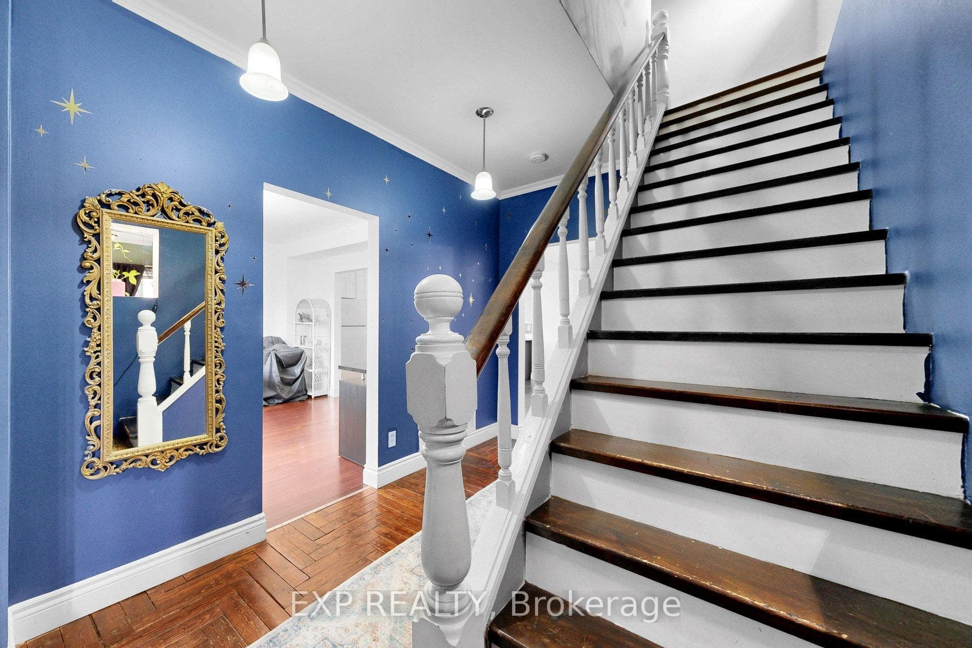 348 Elgin Street photo 13