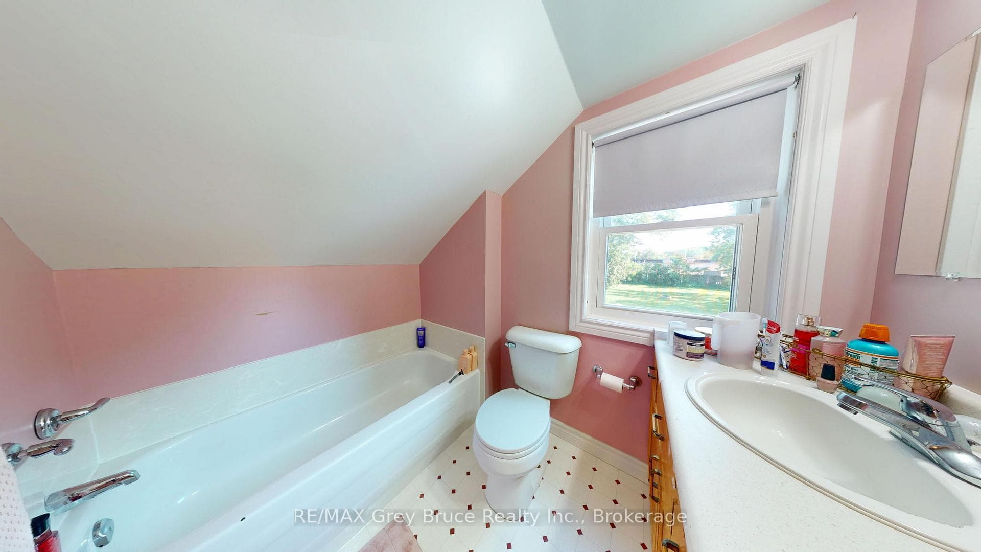 3pc 2nd Floor Bathroom
