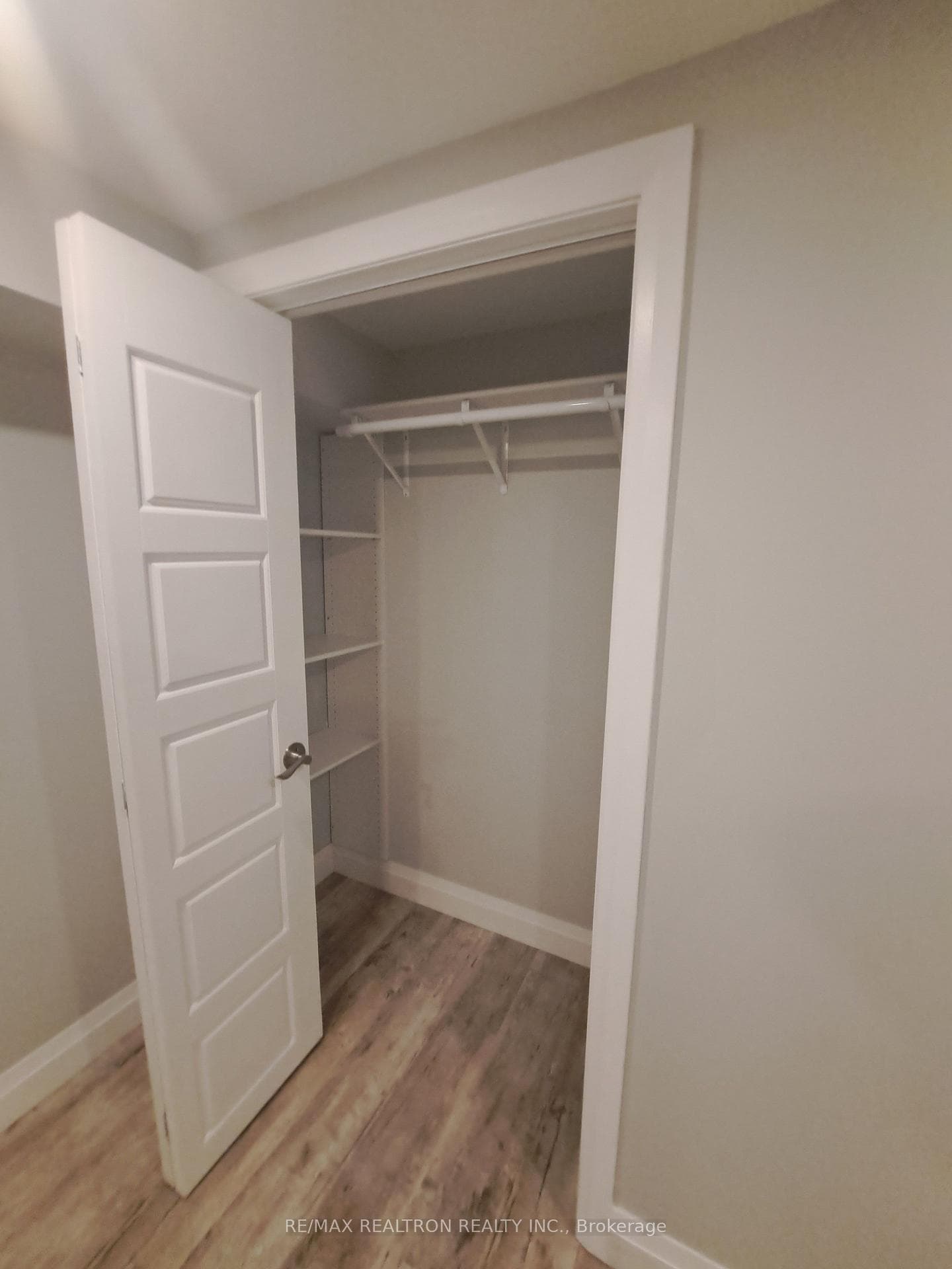 25 Cambridge Avenue Unit Bsmt photo 11