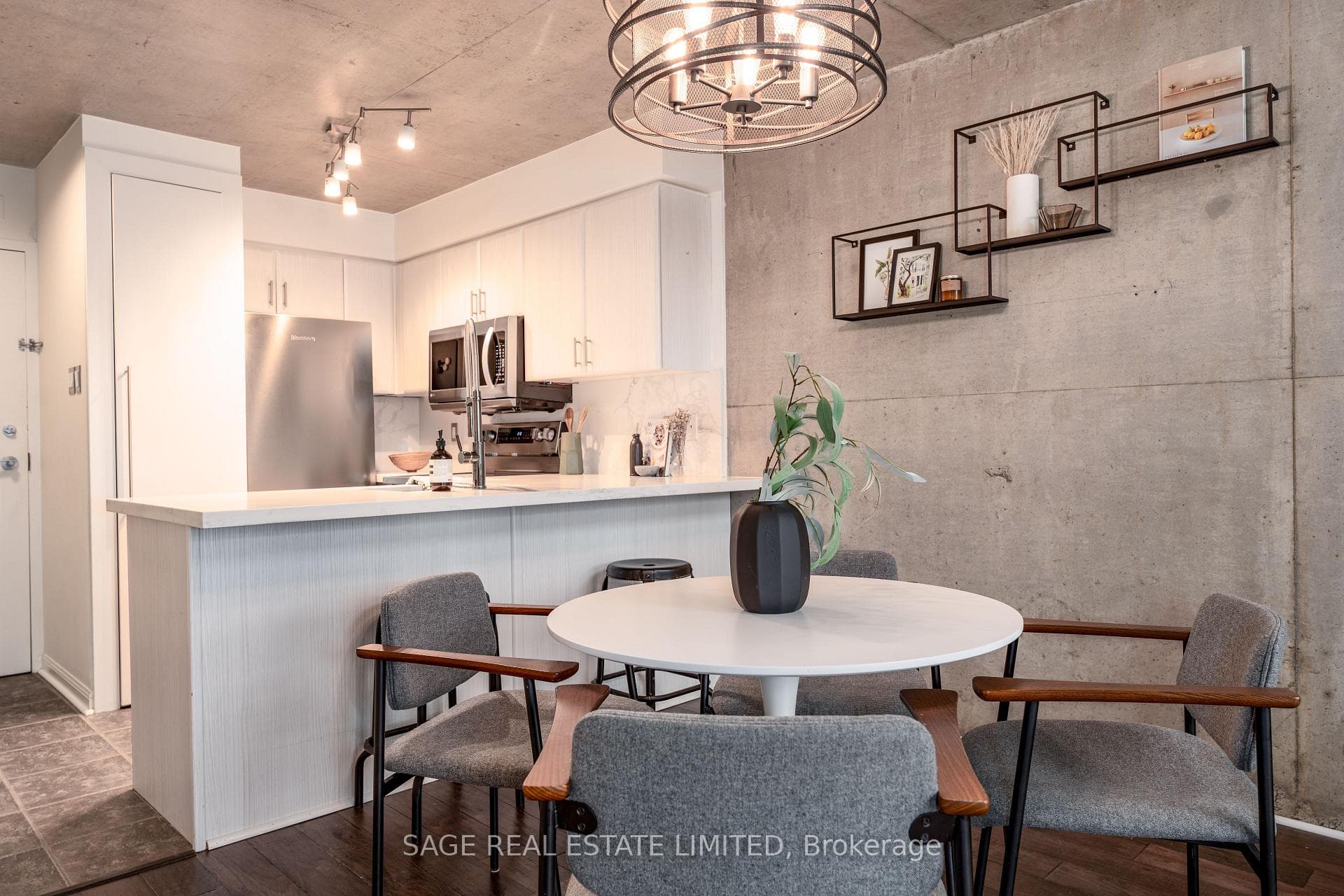 954 King Street Unit 306 photo 6