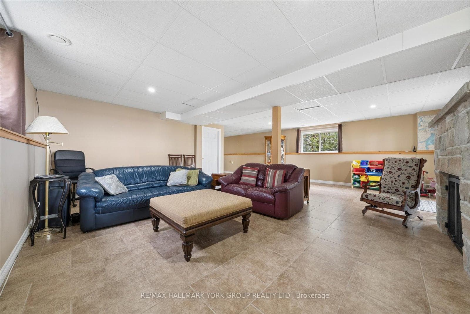 168 Irving Drive photo 17