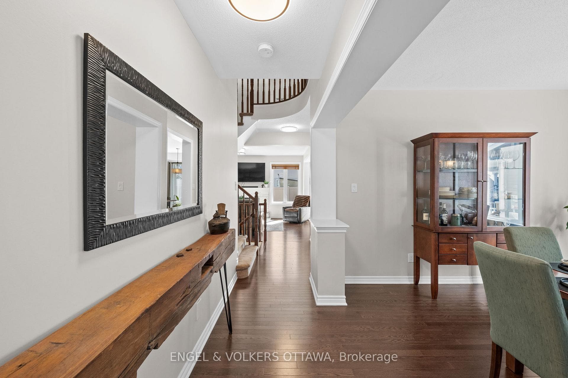 105 Pennant Avenue photo 13