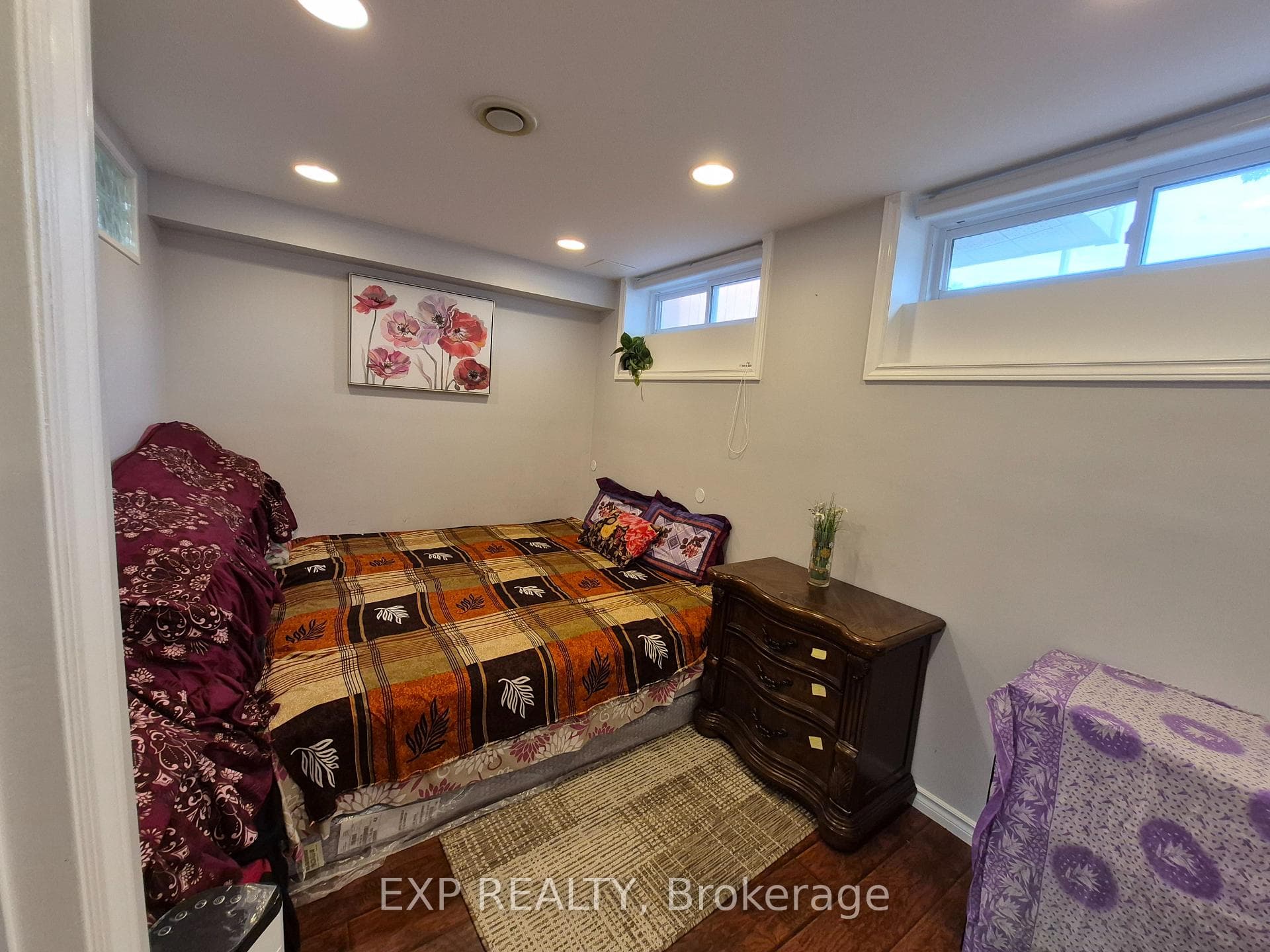 192 Windhurst Drive photo 8