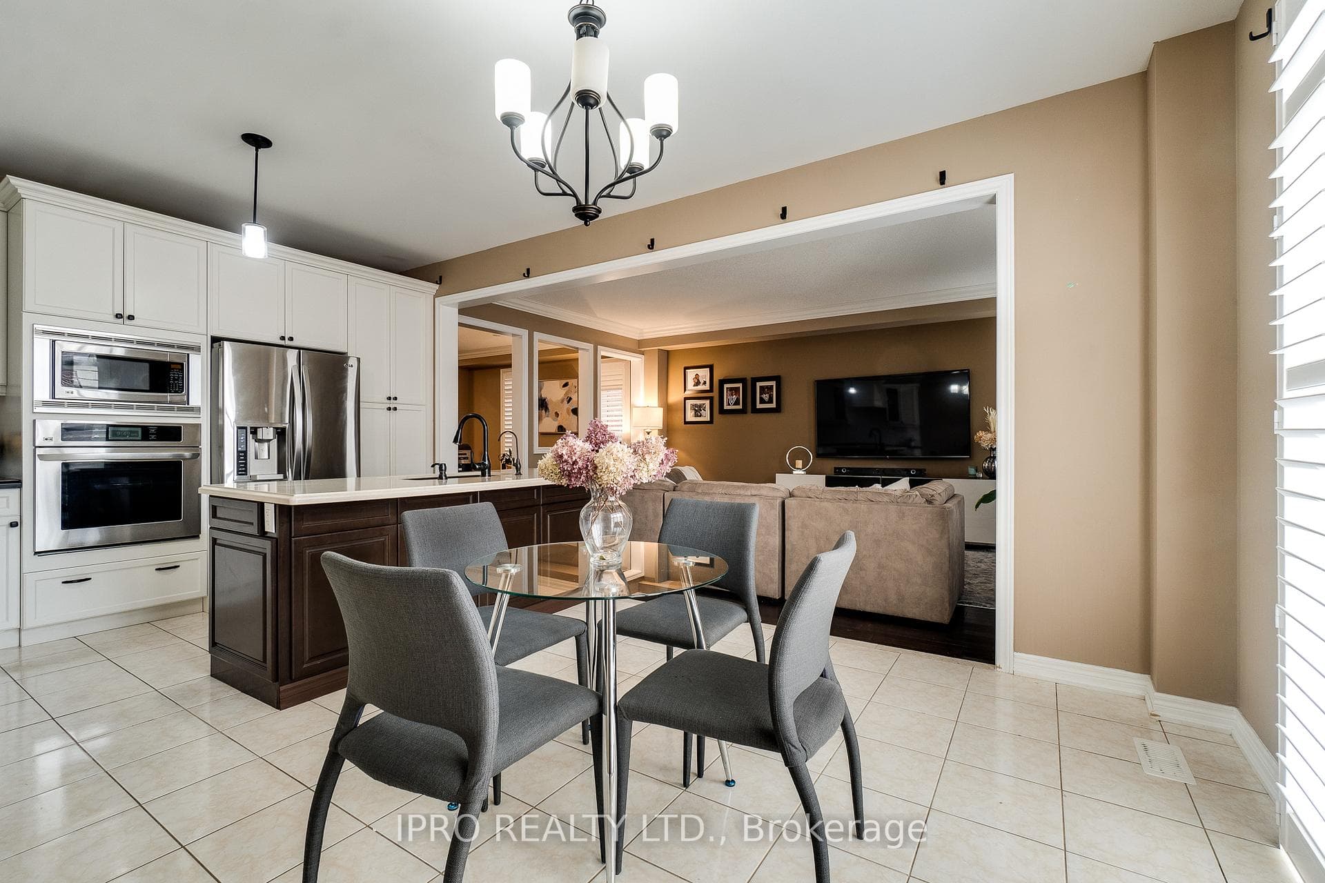 54 Ballantine Drive photo 16