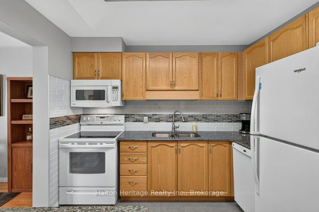 1889 Upper Wentworth Street Unit 47 photo 9