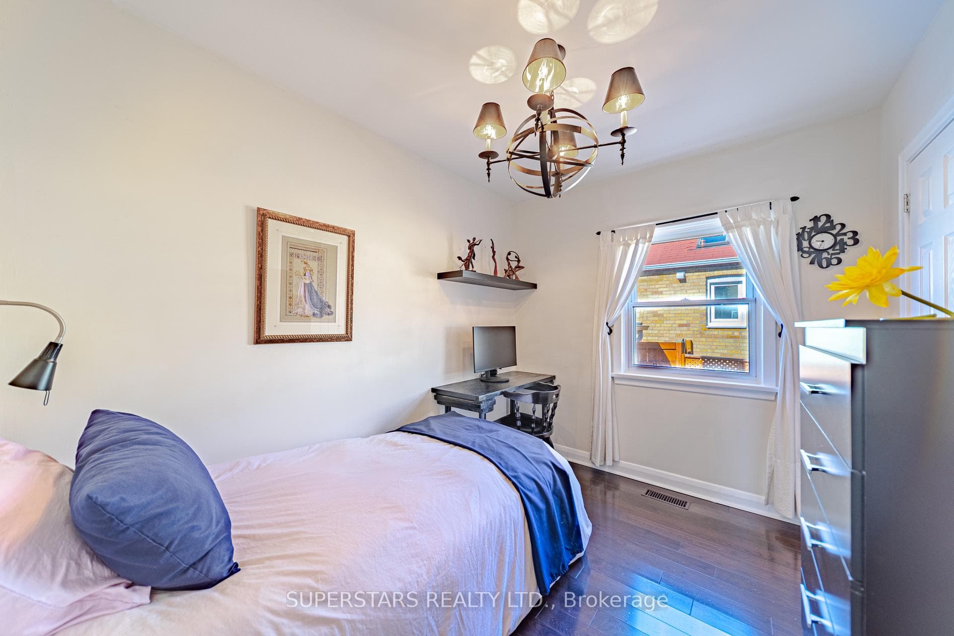 237 Ellington Drive photo 20