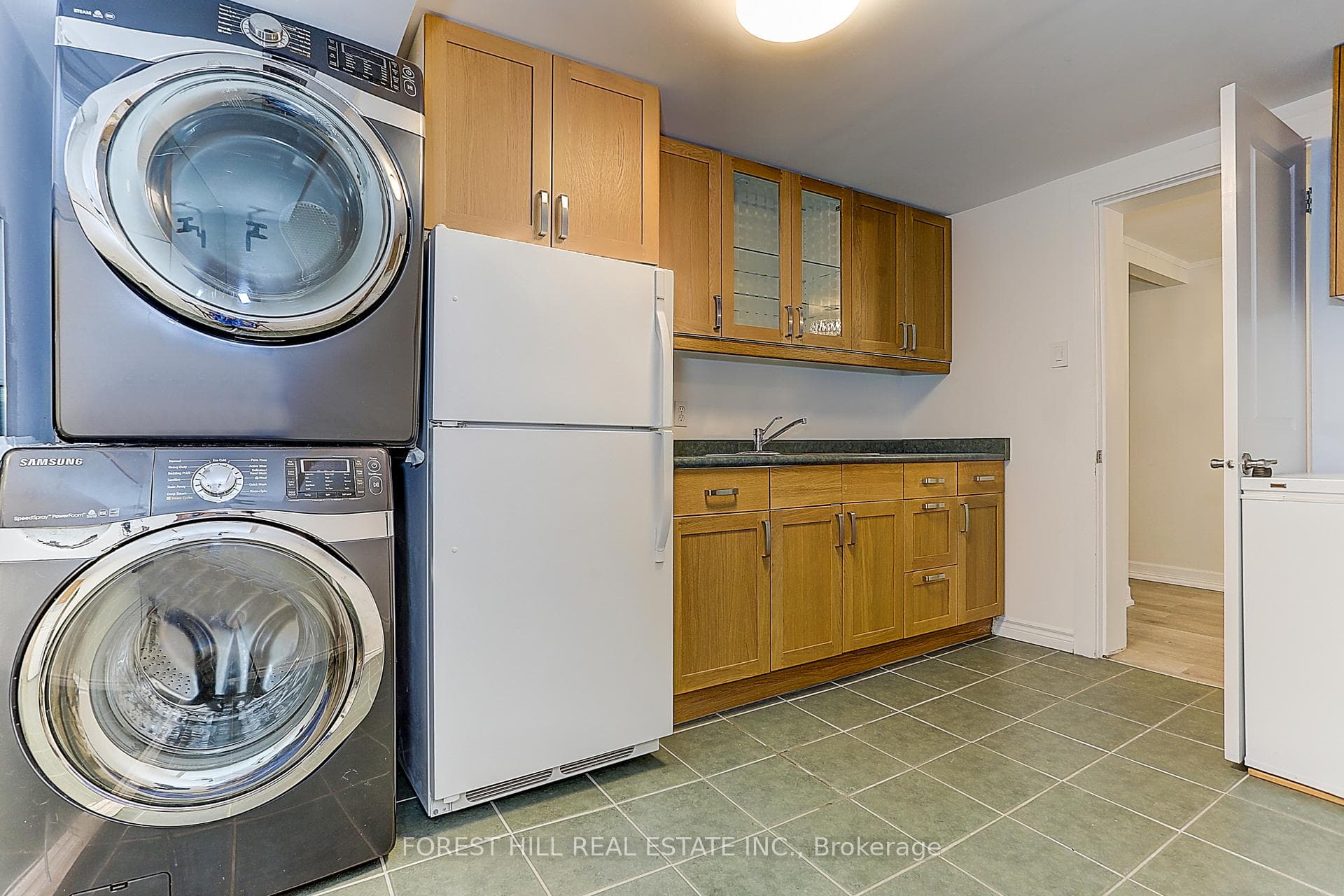530 Blythwood Road photo 28
