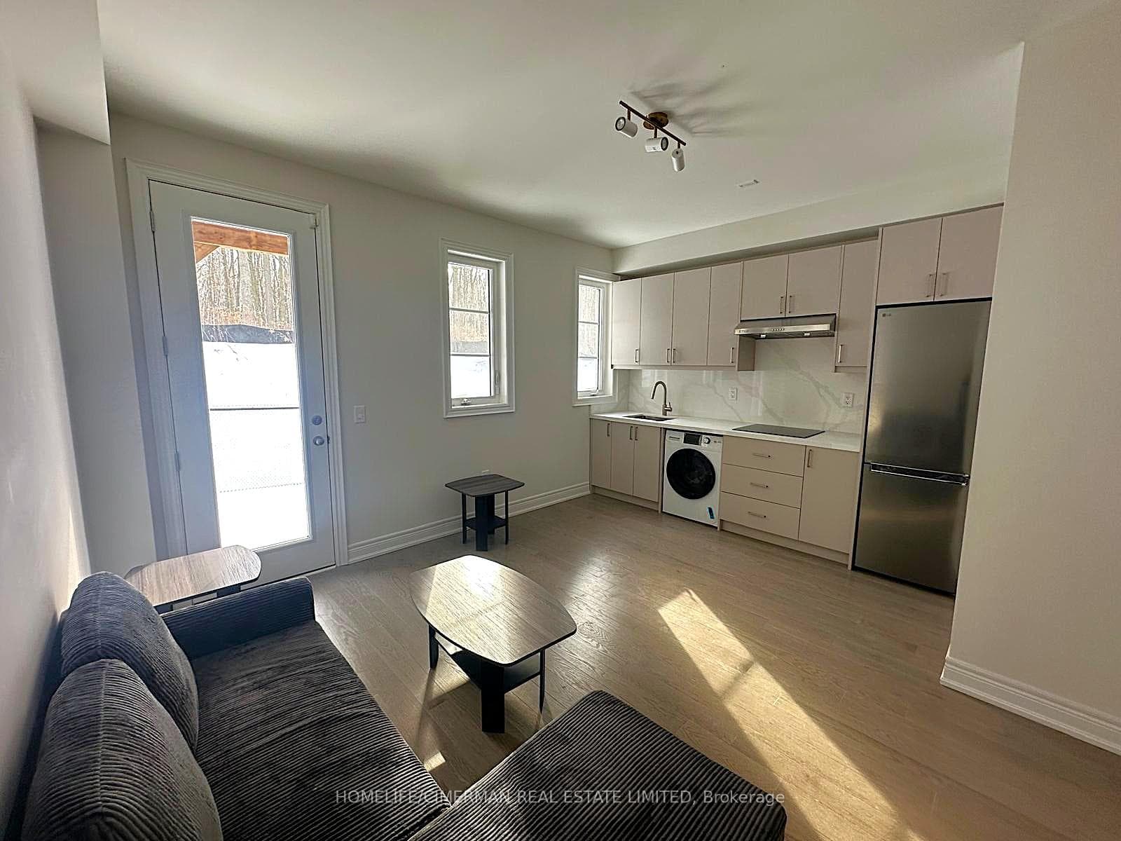 45 Donnacona Drive Unit Main Flr photo 1