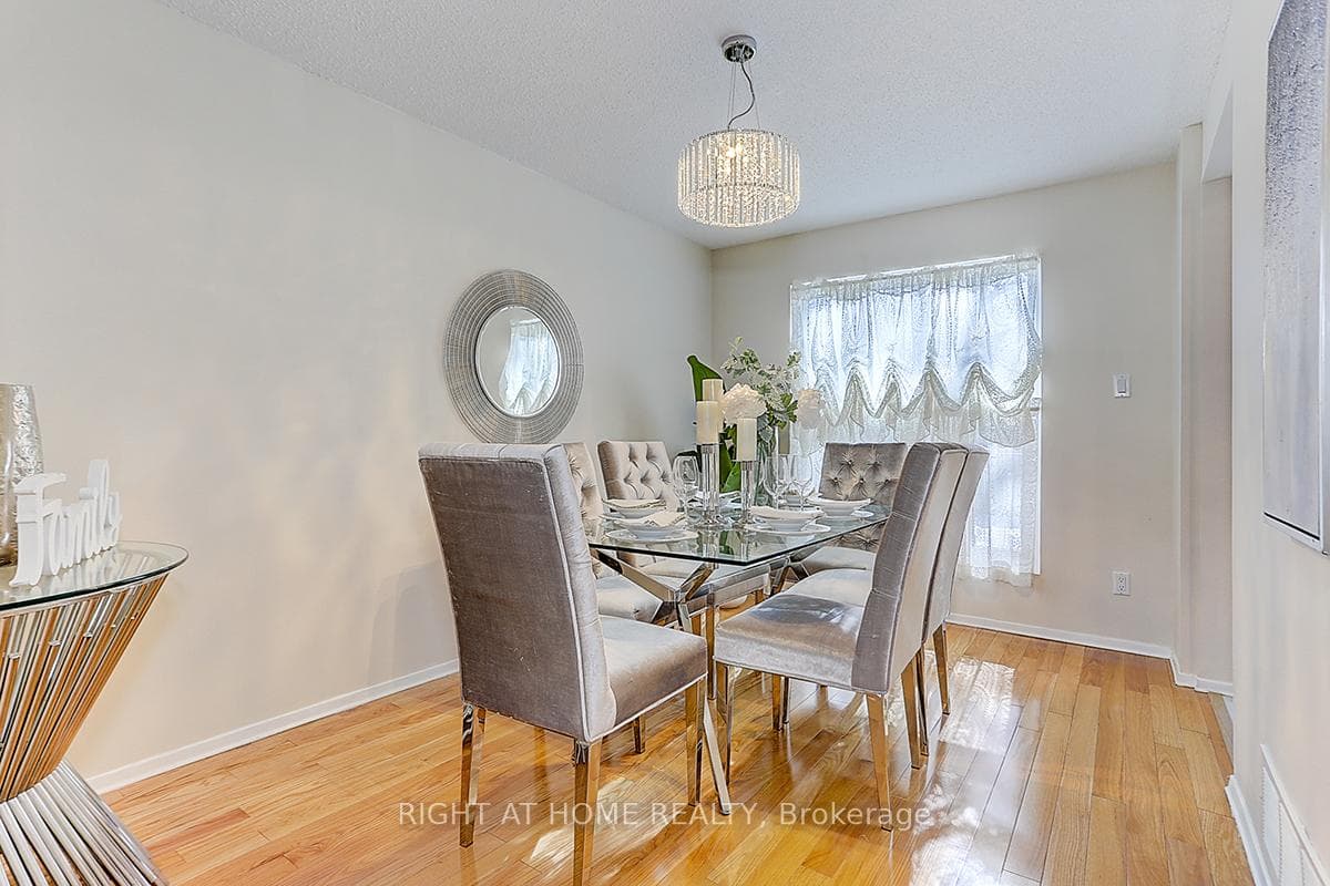 31 Moorehouse Drive photo 7