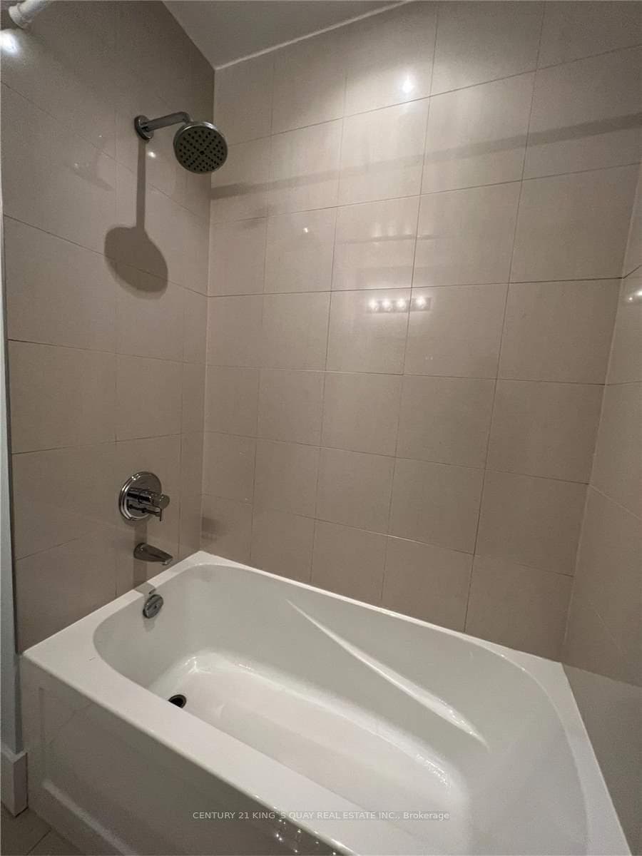 29 Queens Quay Unit 619 photo 11