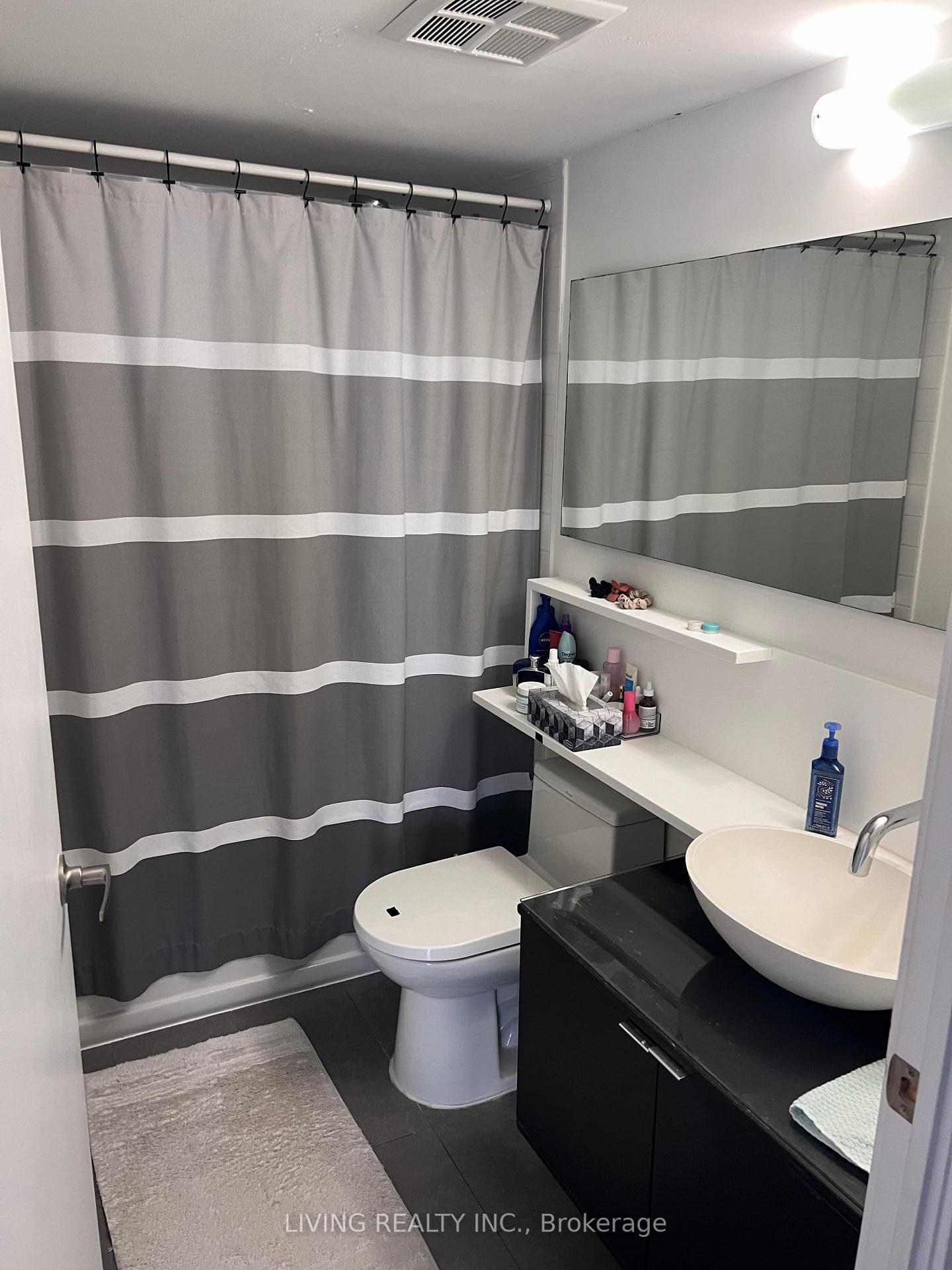 15 Fort York Boulevard Unit 3712 photo 10