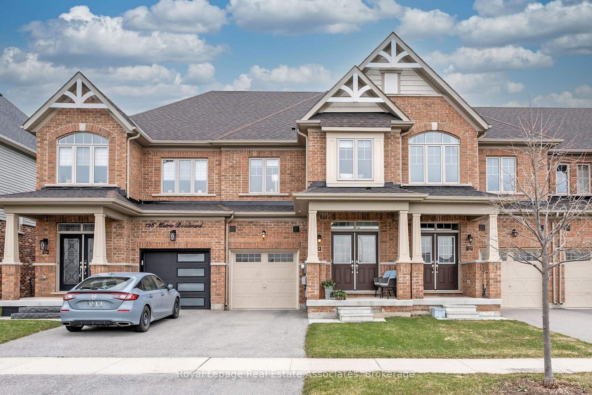 124 Mutrie Boulevard photo 1