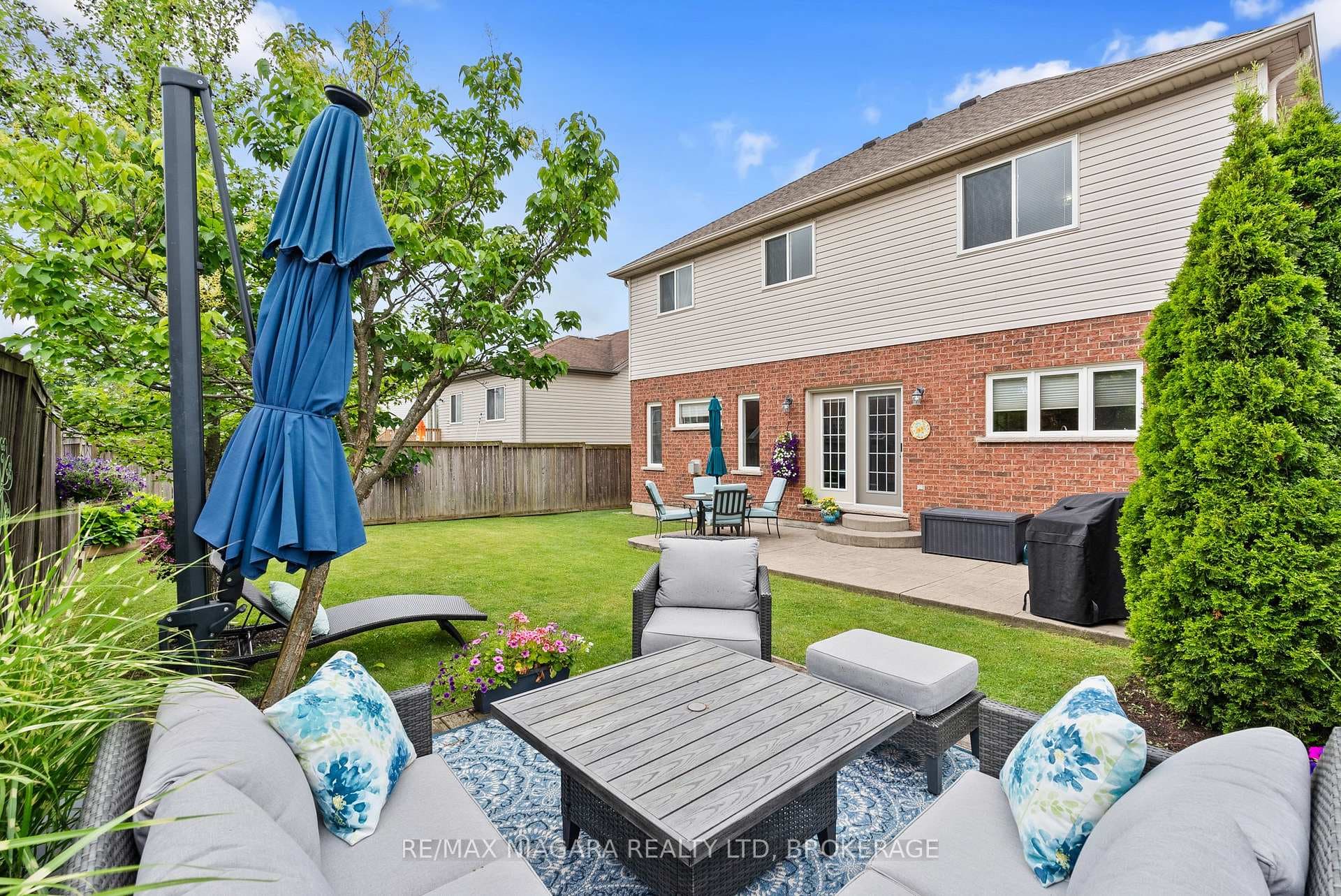 282 Winterberry Boulevard photo 3