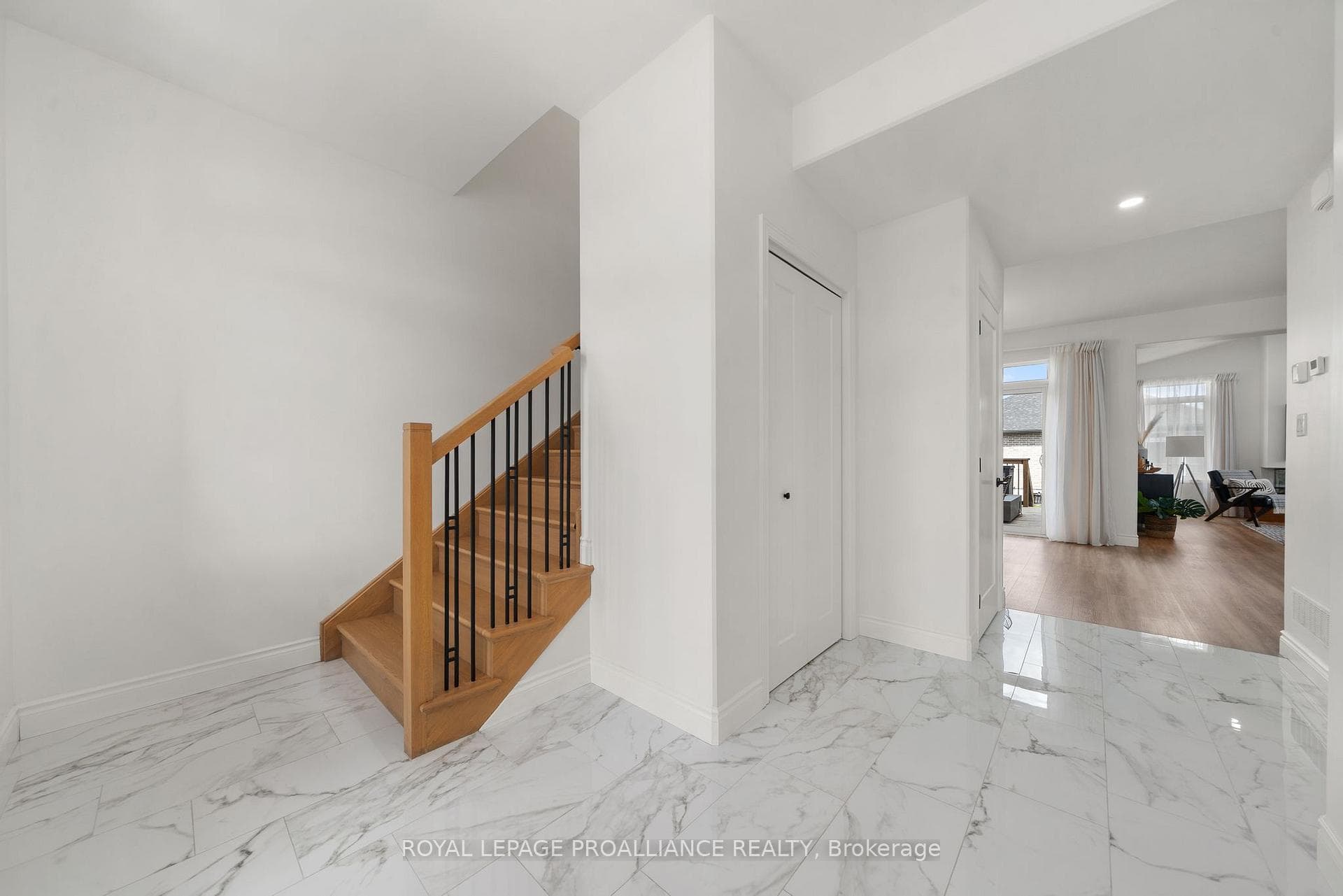 18 RAYCROFT Drive photo 4