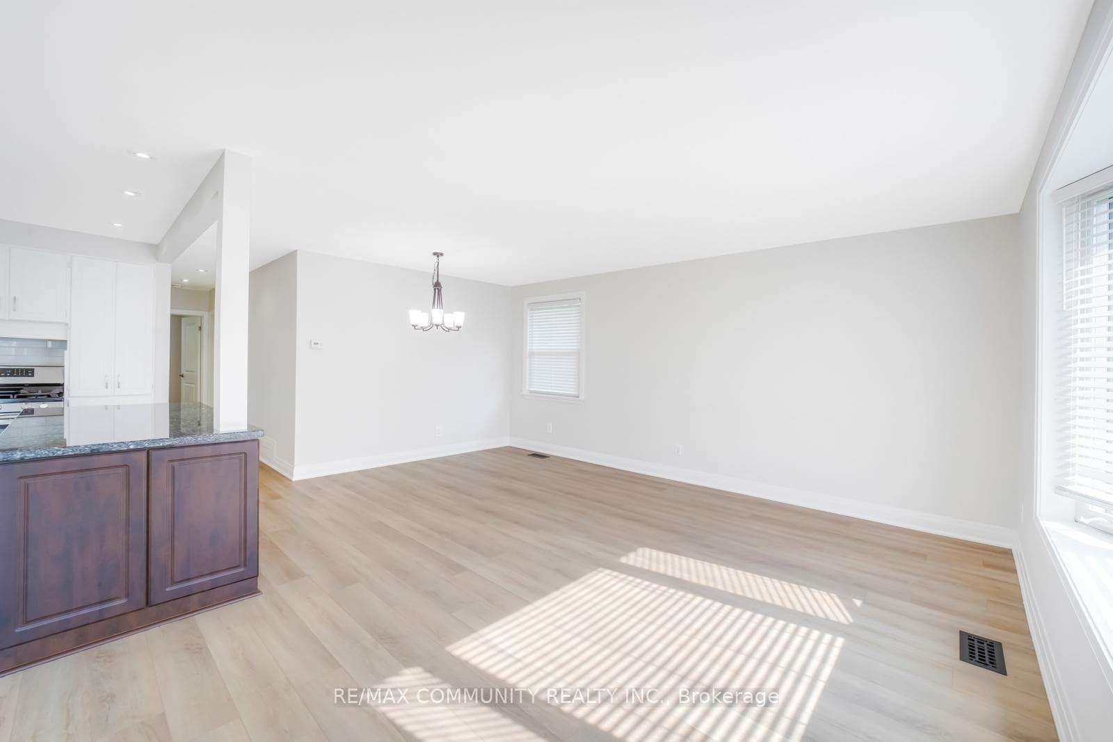 28 Benhur Crescent Unit Upper photo 6