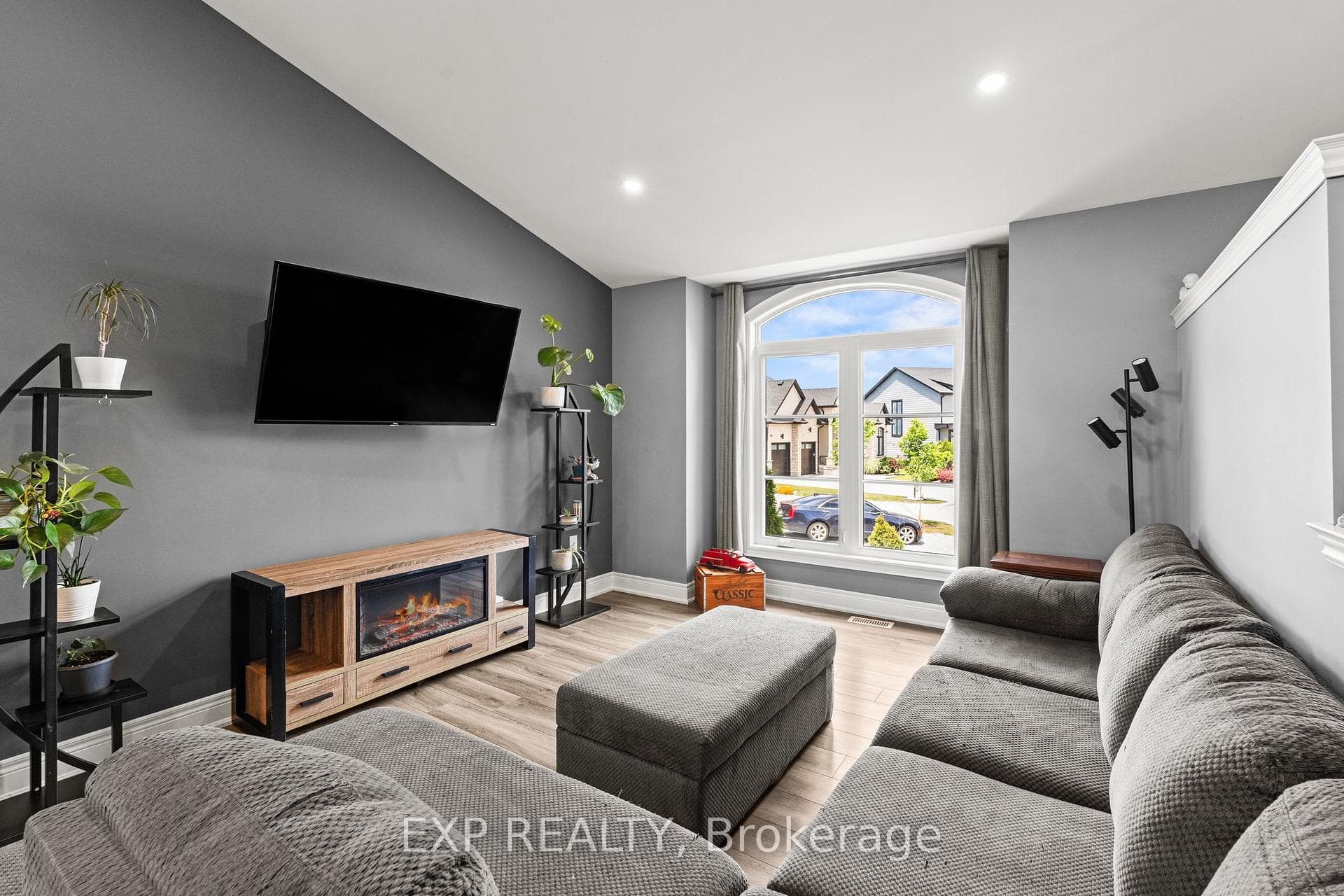 2756 Arrowsmith Court photo 8