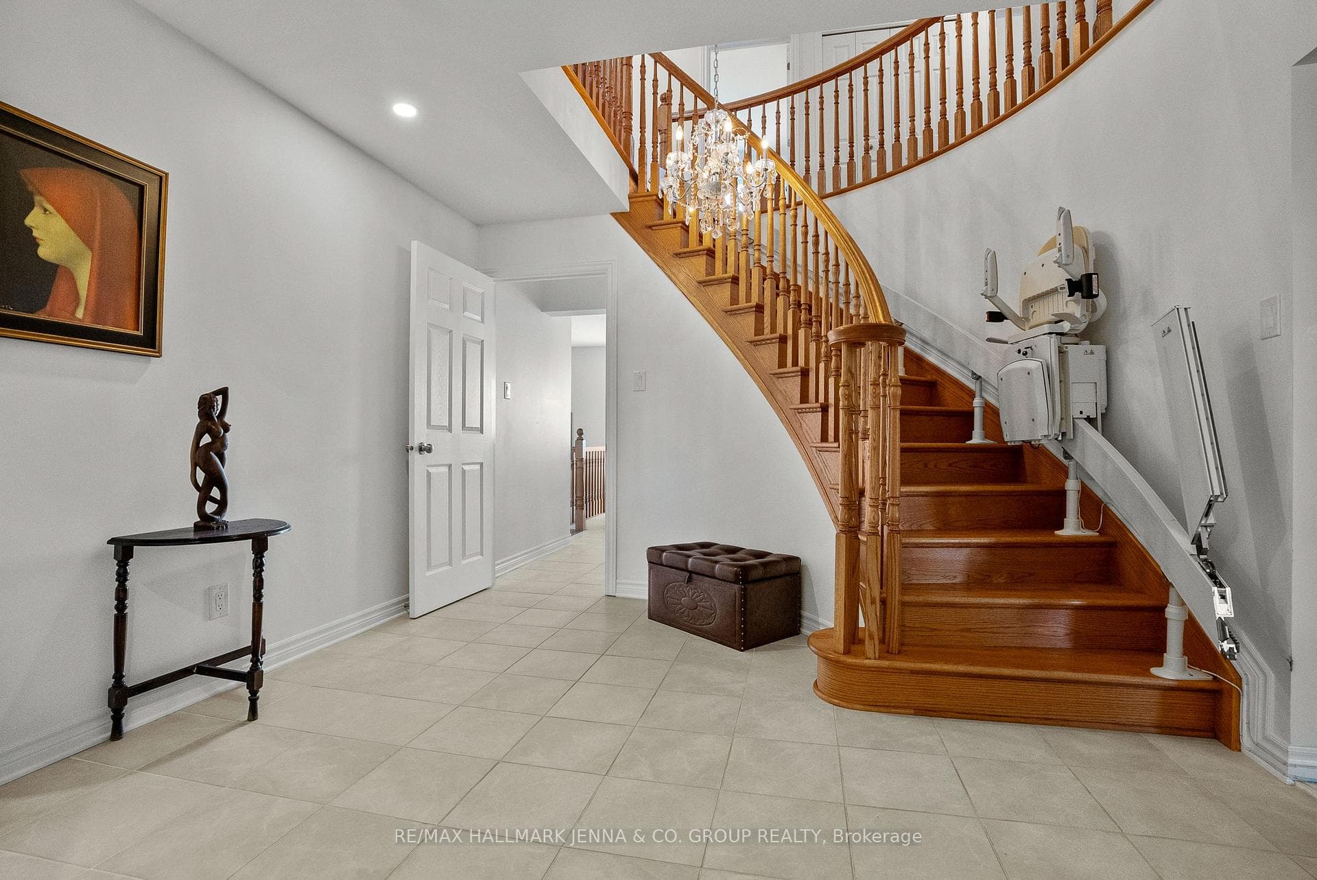 43 Elke Drive photo 4